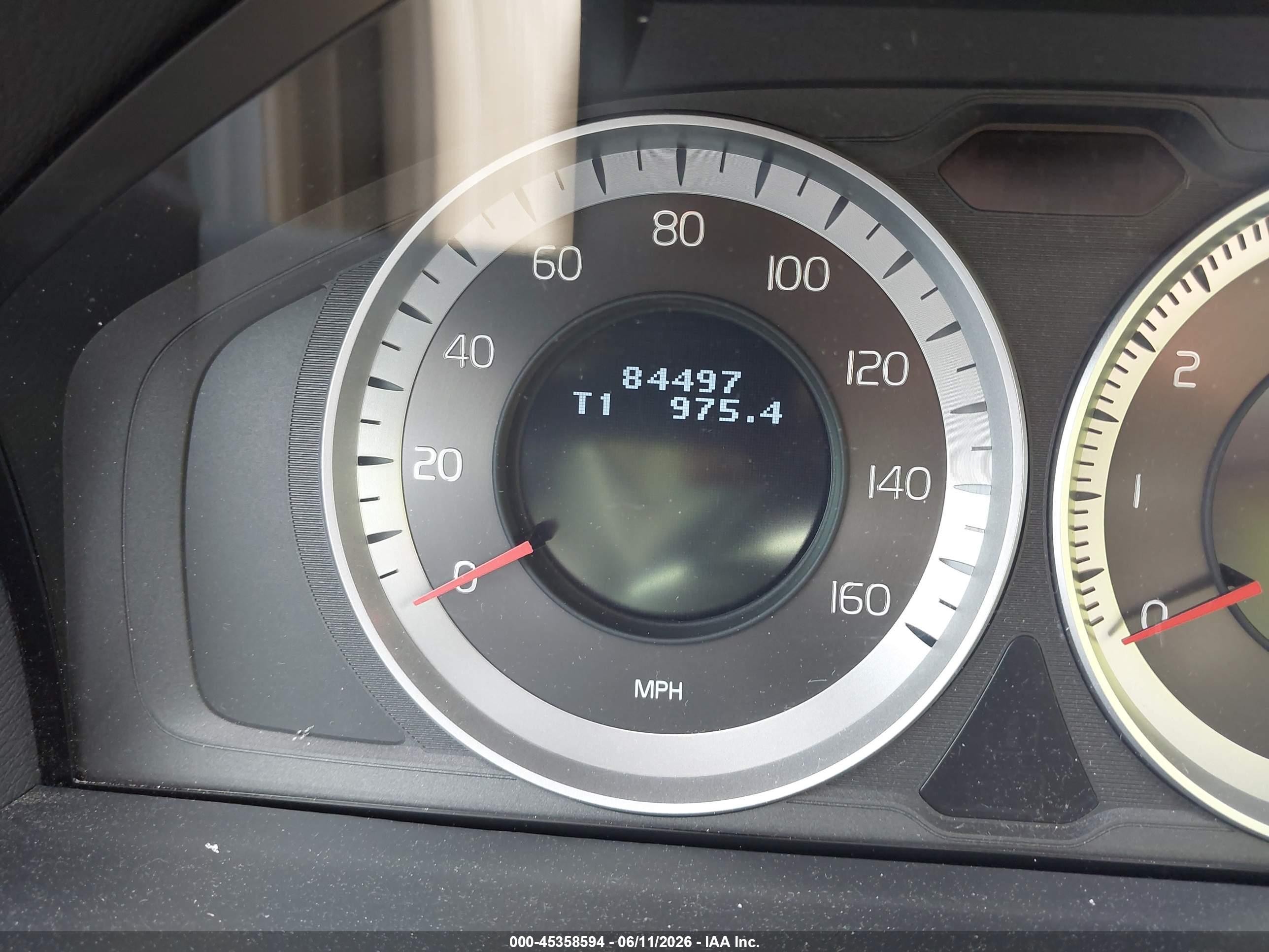 2013 Volvo S60 T5/t5 Platinum/t5 Premier/t5 Premier Plus Silver vin: YV1612FS2D2187175