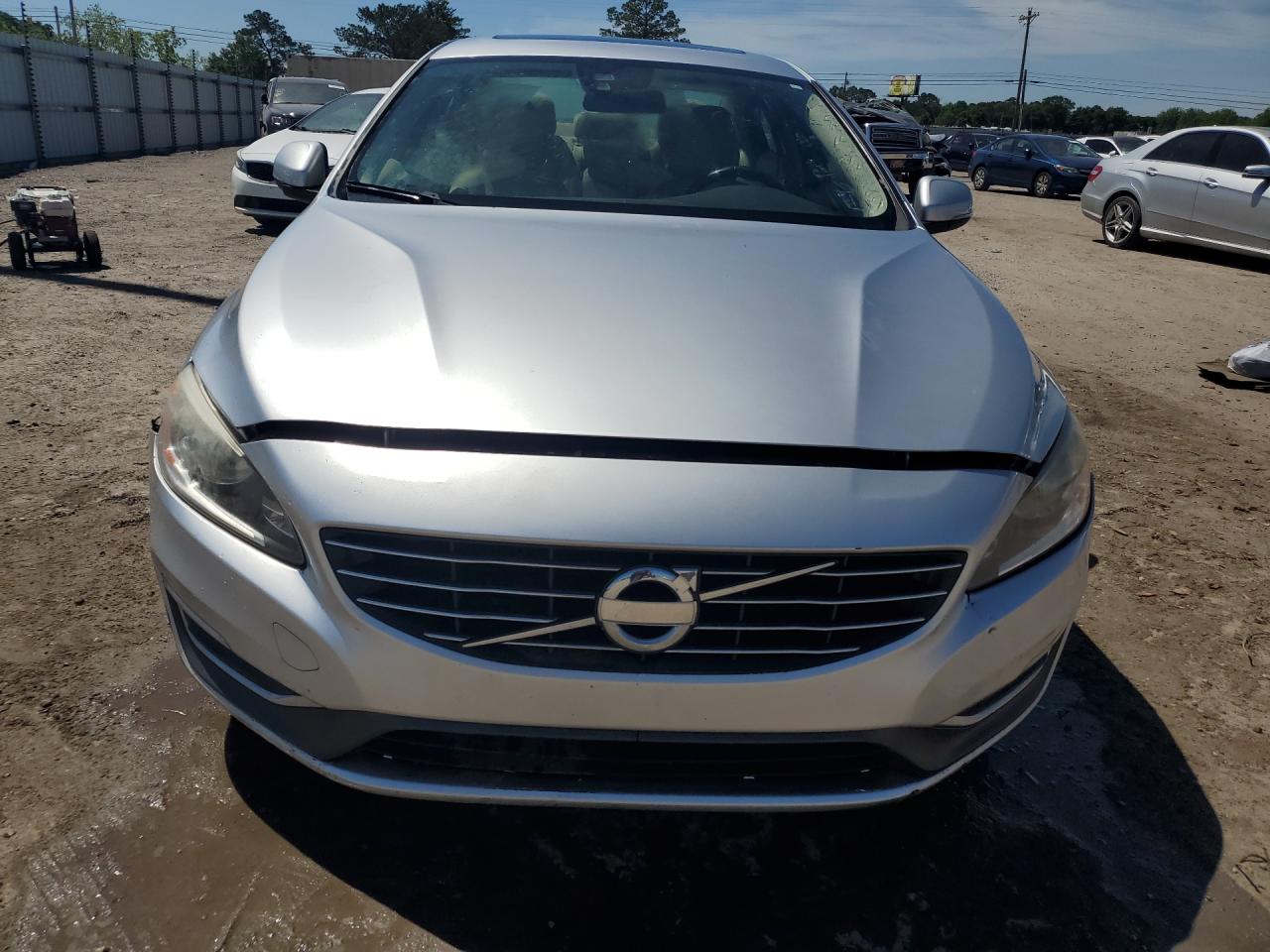 2014 Volvo S60 T5 Silver vin: YV1612FS2E1289955 Damage: Left Head Lamp, Faded, Repair Required
