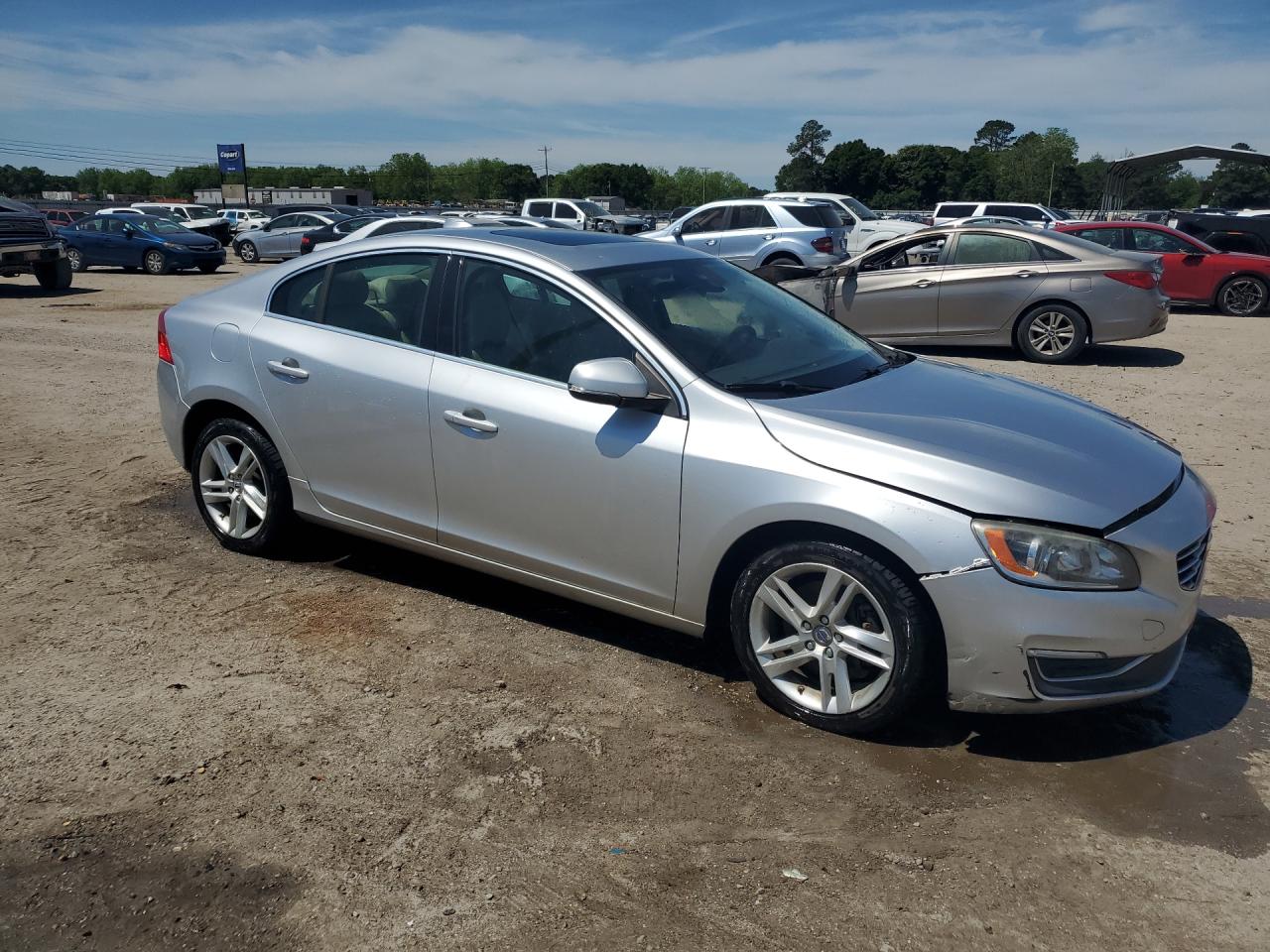 2014 Volvo S60 T5 Silver vin: YV1612FS2E1289955 Damage: Front Bumper, Broken, Replacement Required