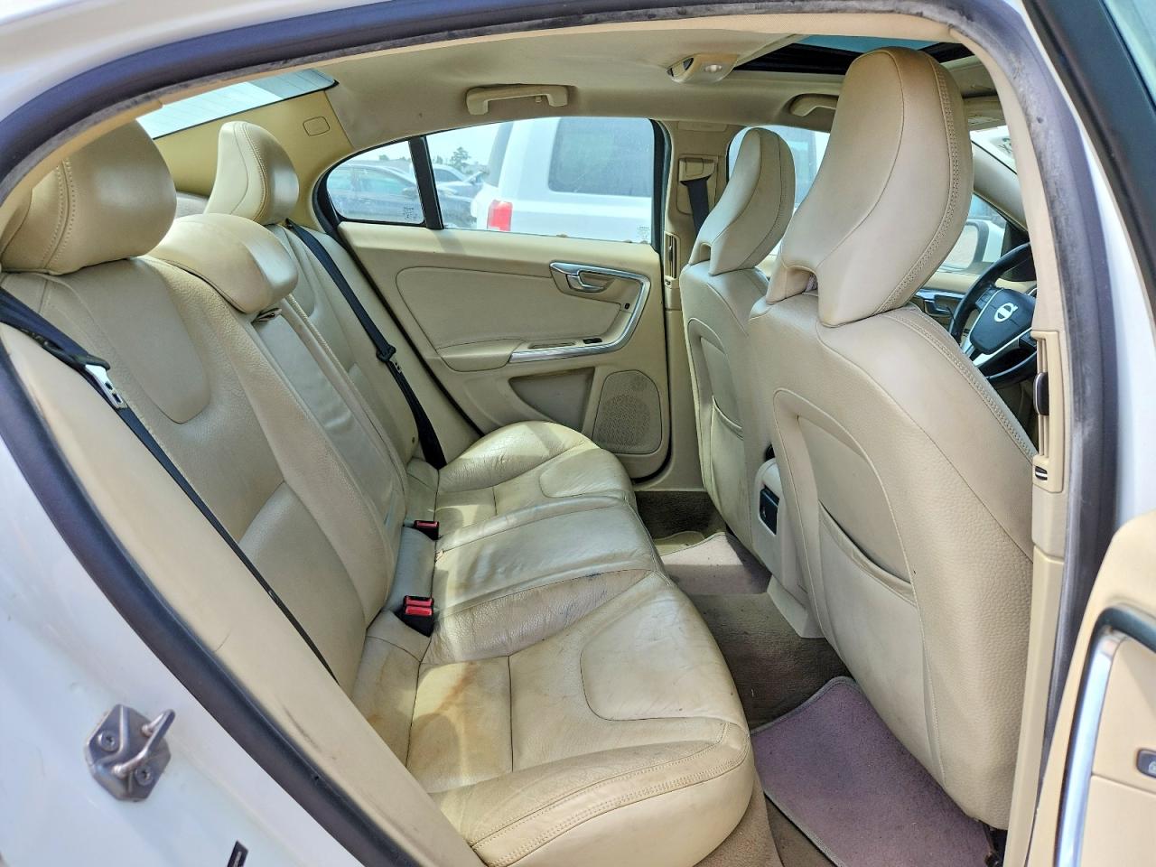 2014 Volvo S60 T5 White vin: YV1612FS2E2276035