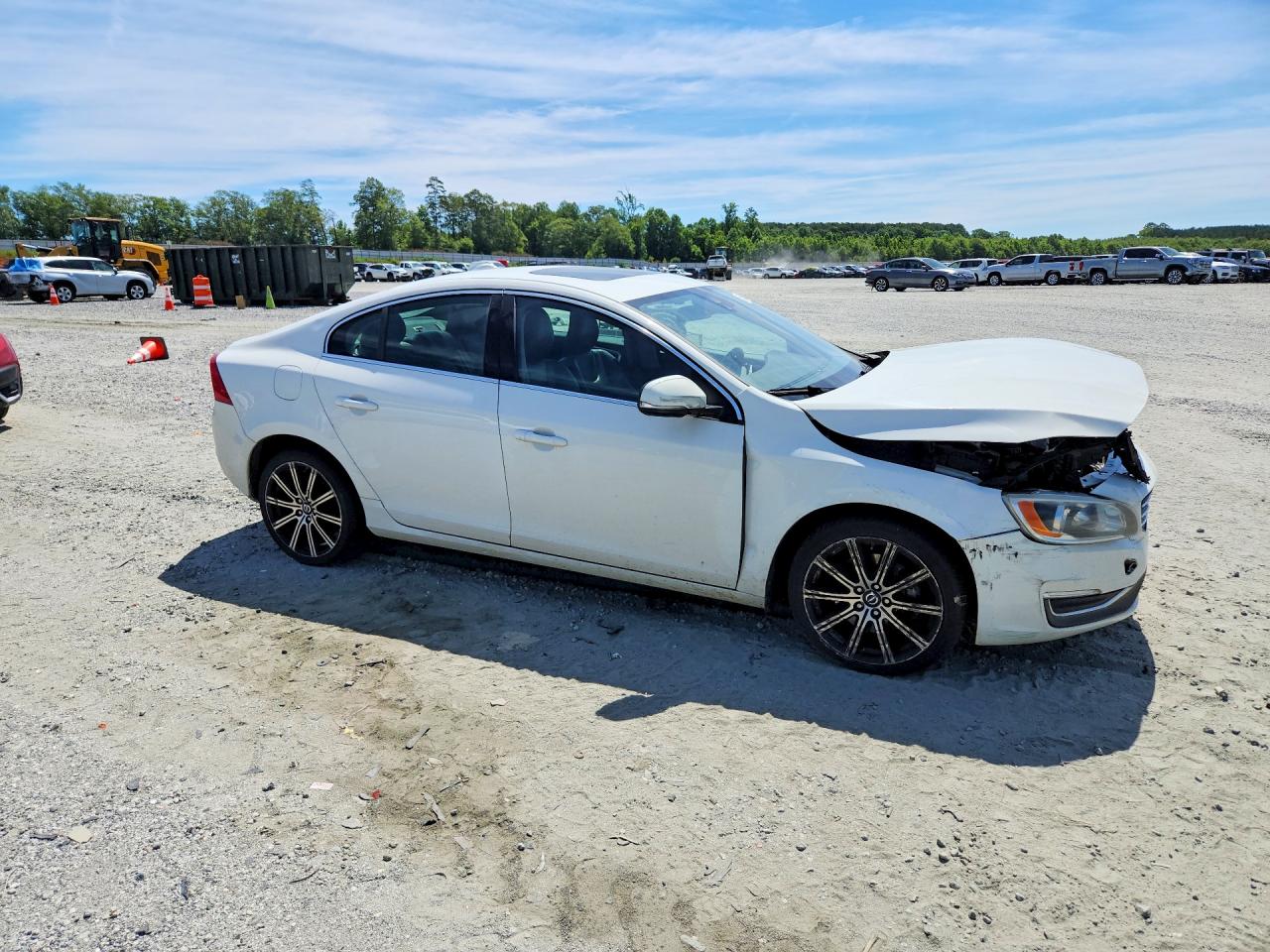 2014 Volvo S60 T5 White vin: YV1612FS2E2283793