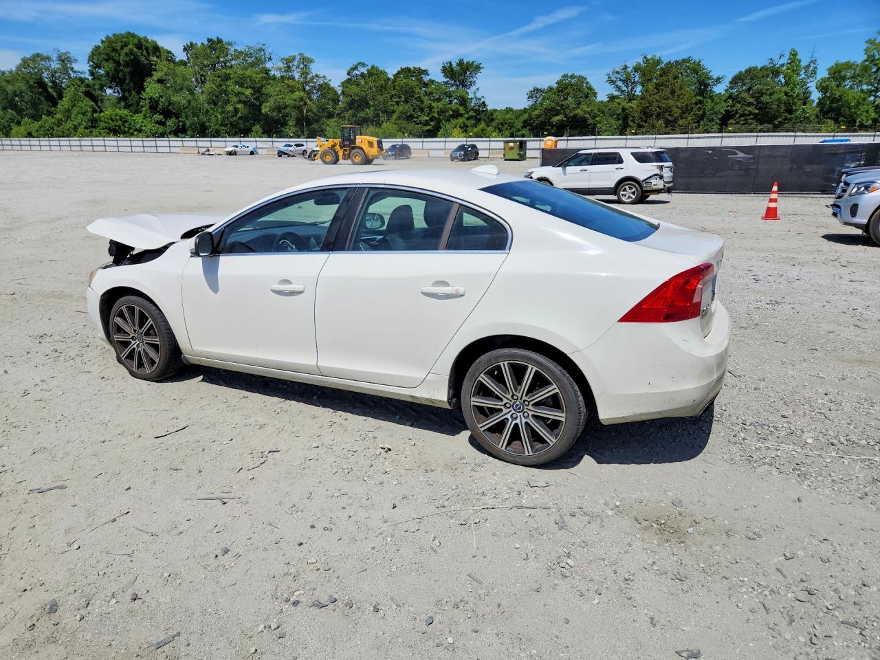 2014 Volvo S60 T5 White vin: YV1612FS2E2283793