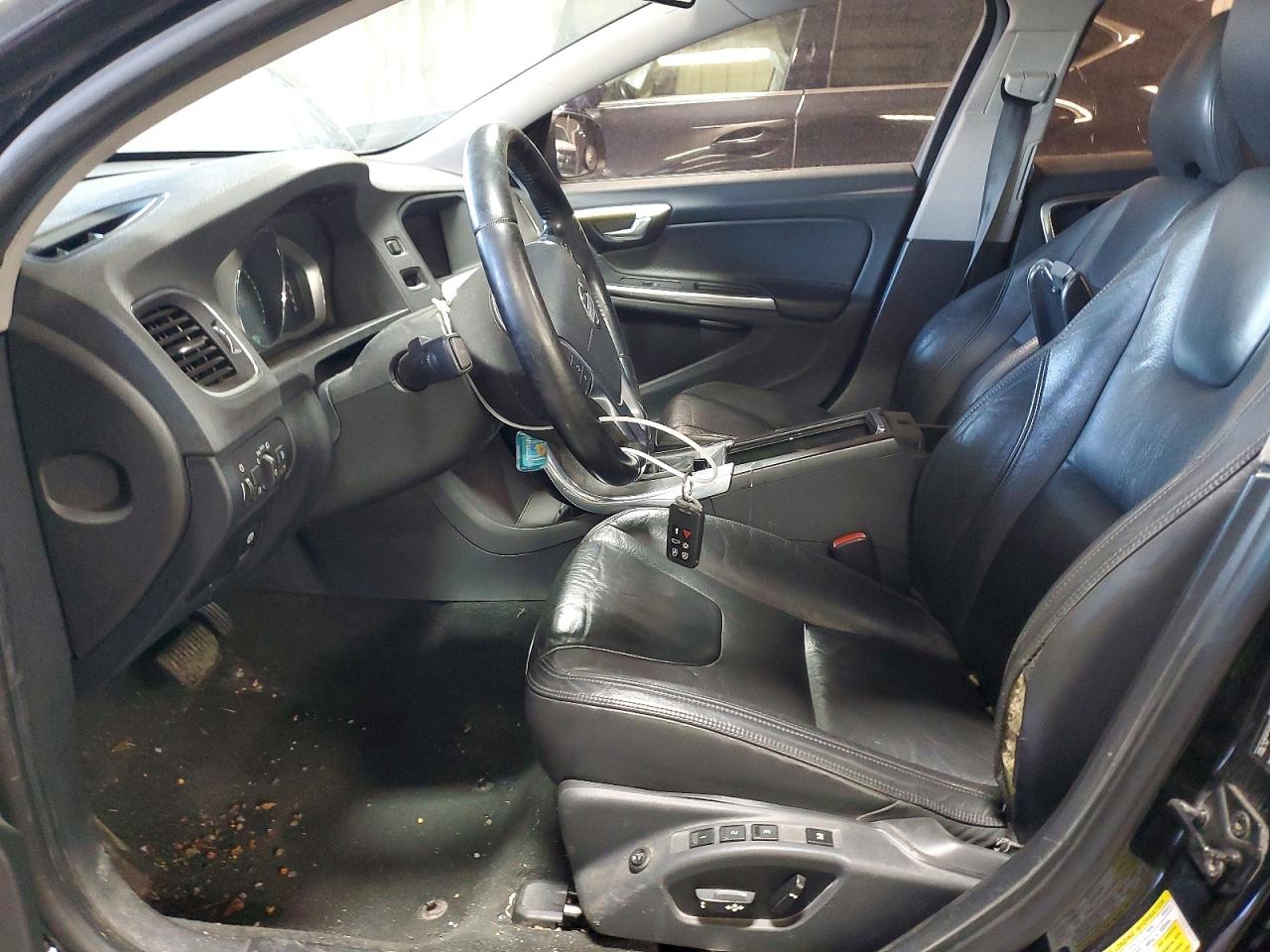 2013 Volvo S60 T5 Черный vin: YV1612FS3D1212753
