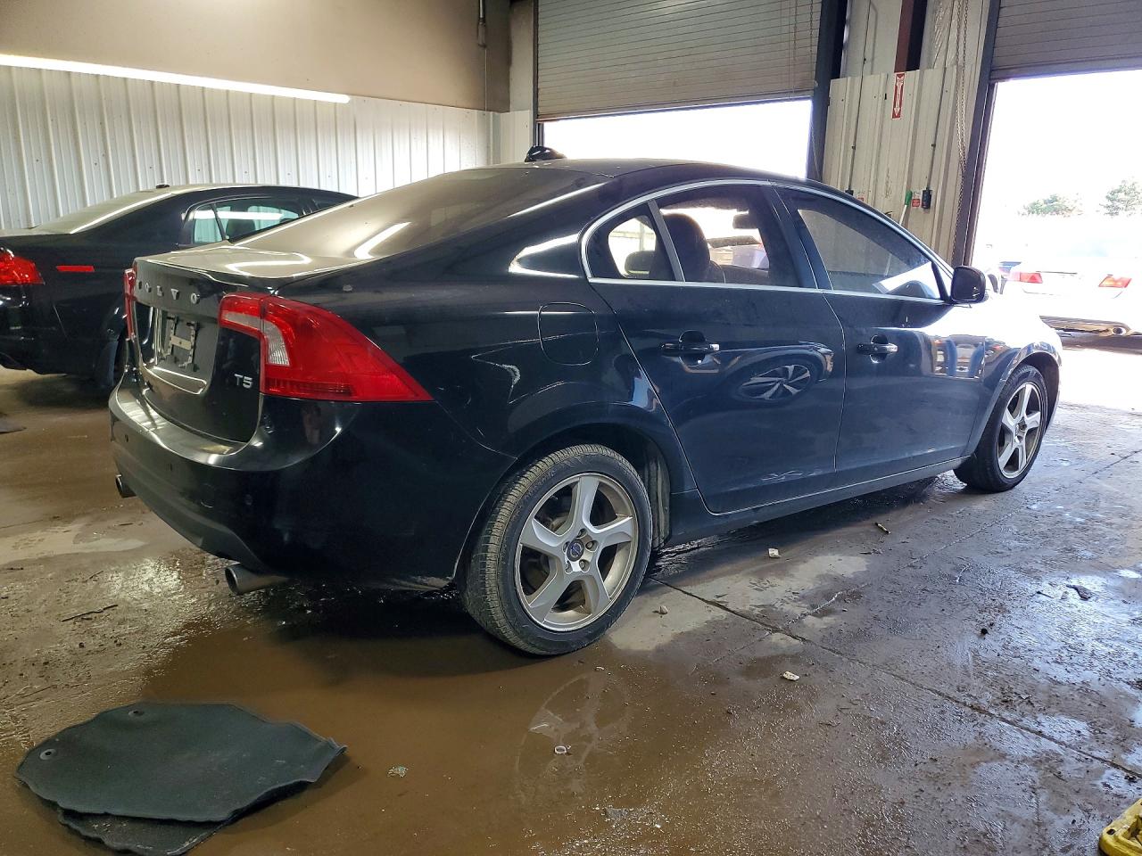 2013 Volvo S60 T5 Черный vin: YV1612FS3D1212753