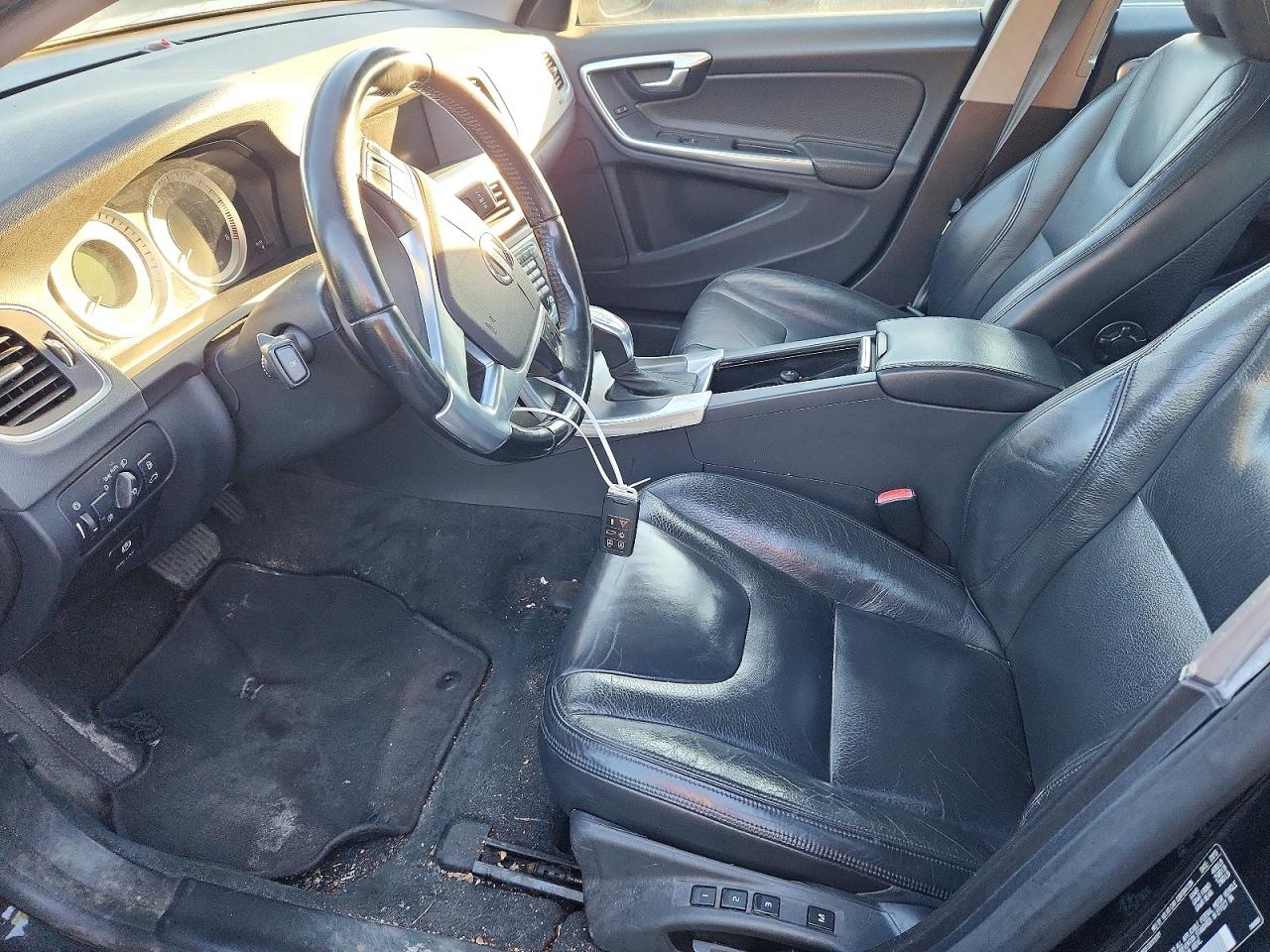 2013 Volvo S60 T5 Черный vin: YV1612FS3D1215121