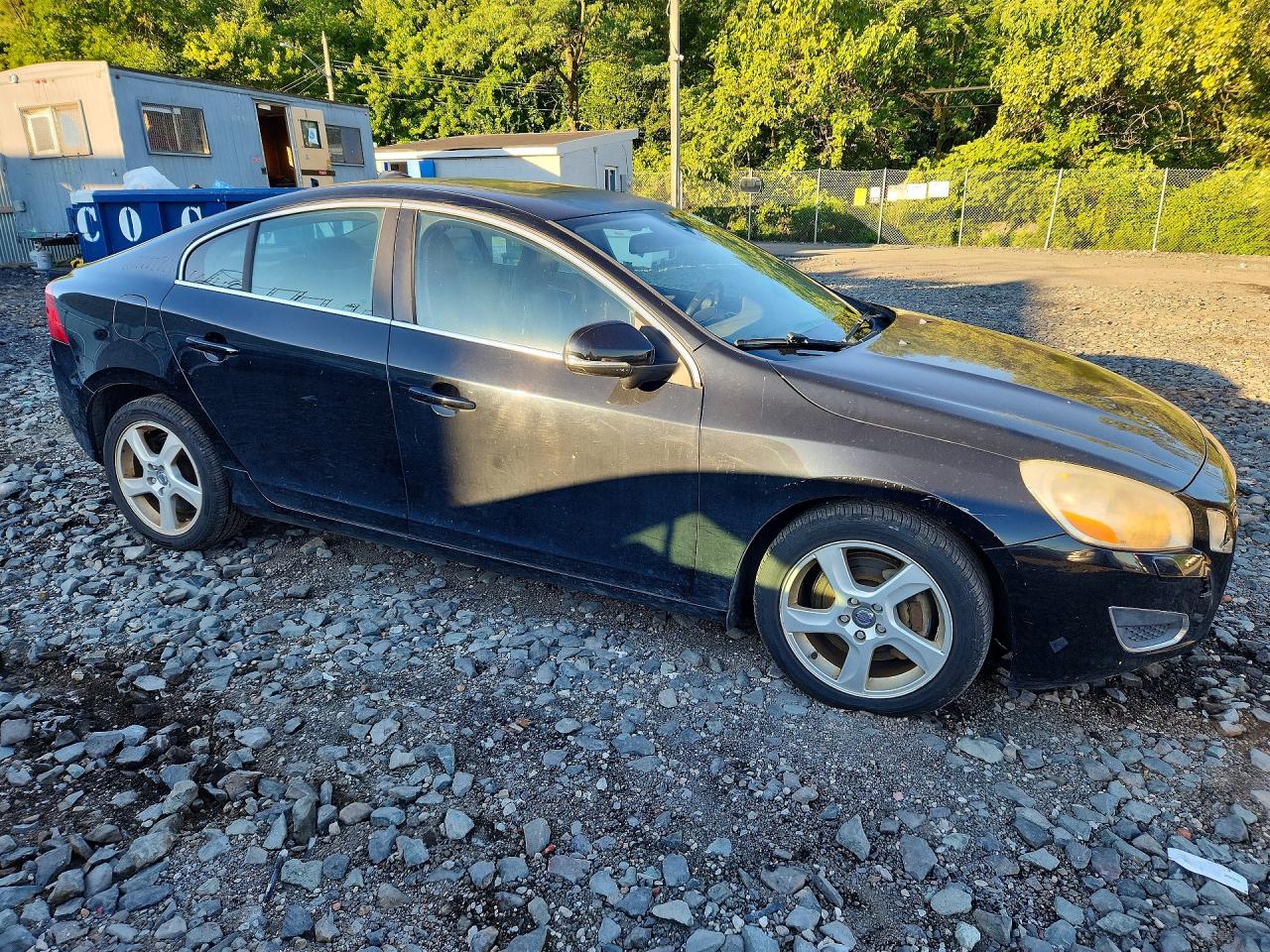 2013 Volvo S60 T5 Черный vin: YV1612FS3D1215121