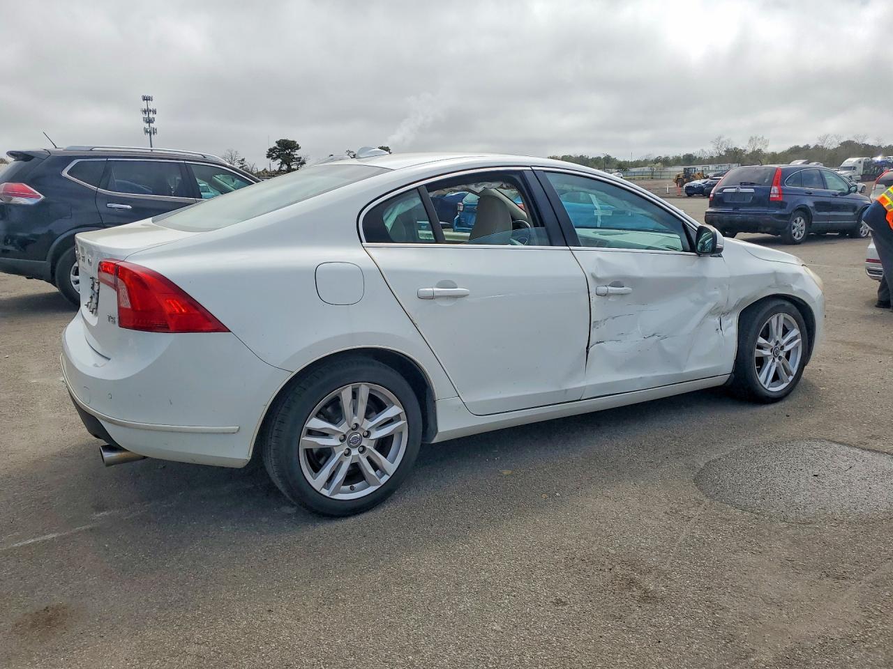 2013 Volvo S60 T5 White vin: YV1612FS3D2232110