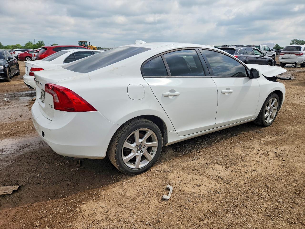 2014 Volvo S60 T5 White vin: YV1612FS3E1296302