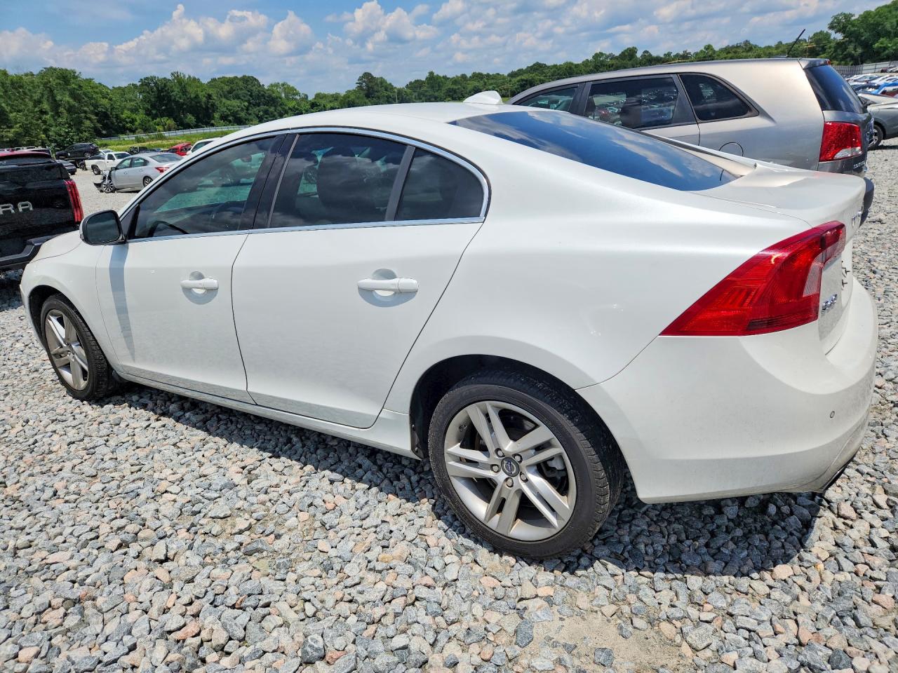 2014 Volvo S60 T5 Белый vin: YV1612FS3E2289540