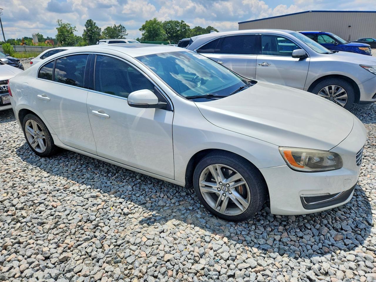 2014 Volvo S60 T5 Белый vin: YV1612FS3E2289540