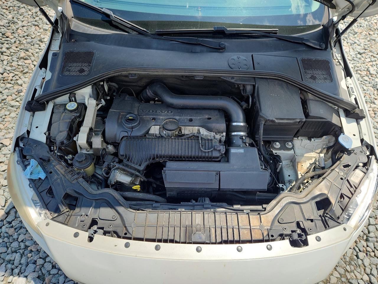 2014 Volvo S60 T5 Белый vin: YV1612FS3E2289540