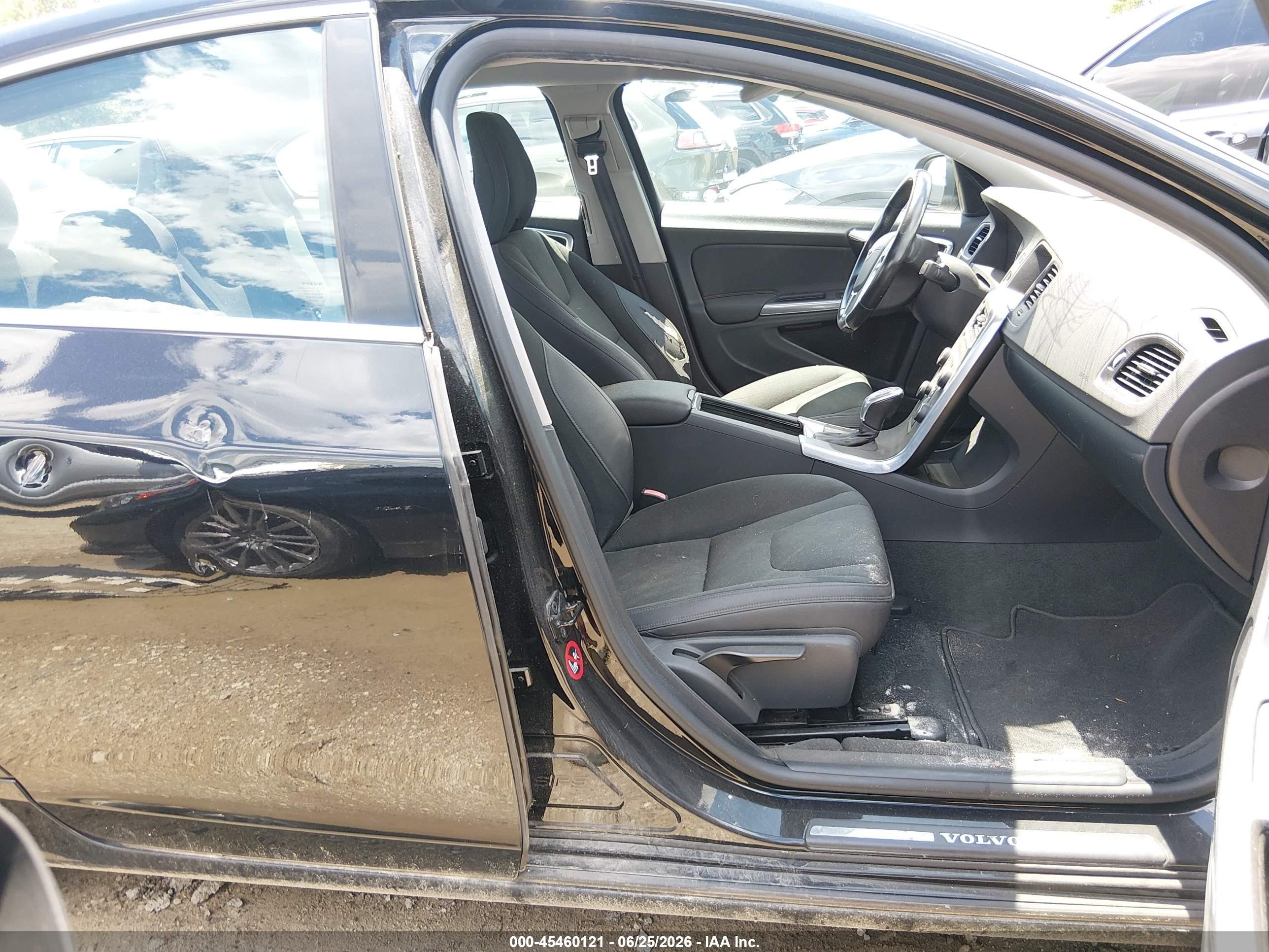 2013 Volvo S60 T5 Черный vin: YV1612FS4D1208663