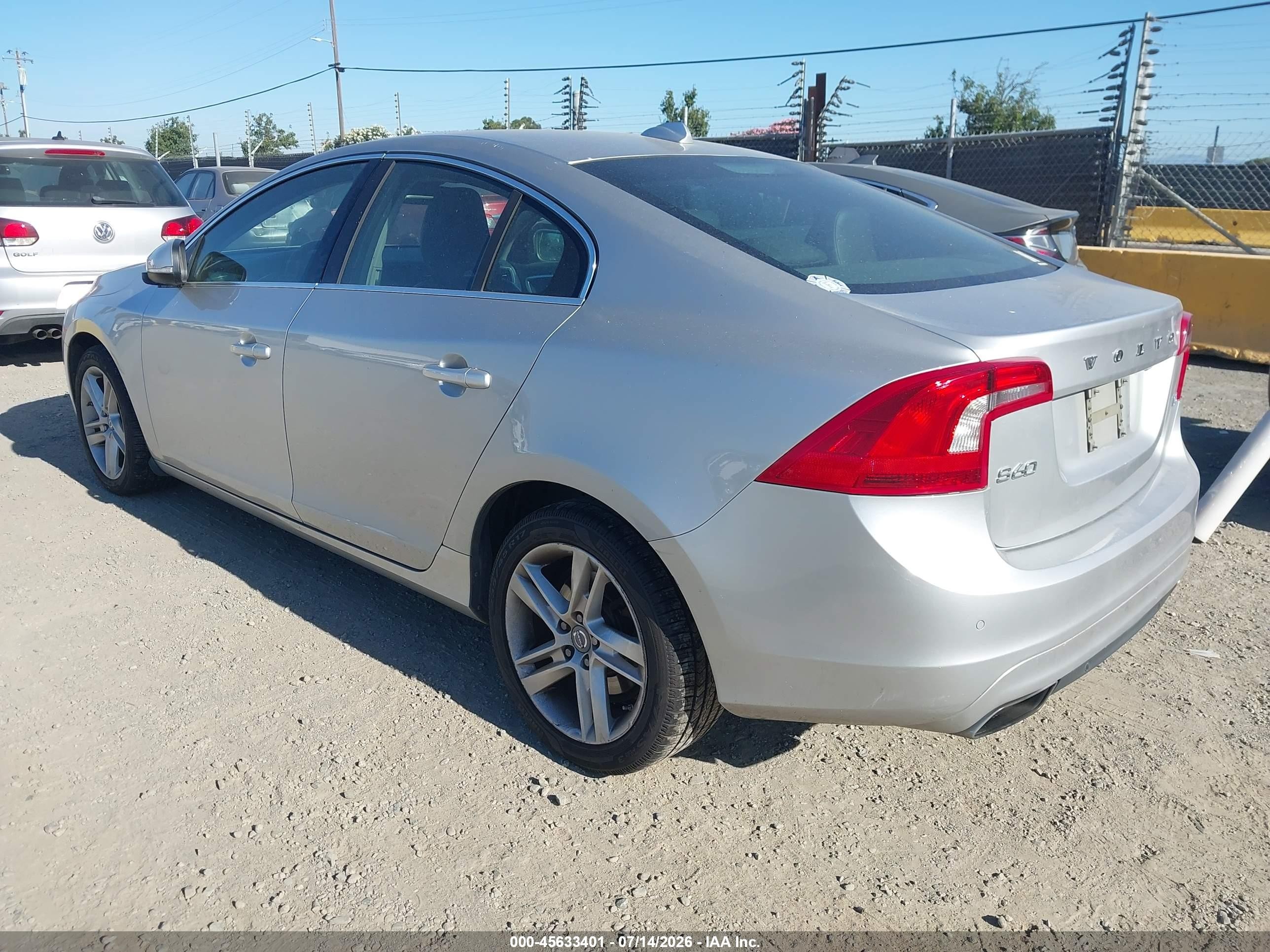 2014 Volvo S60 T5 Silver vin: YV1612FS4E2276831