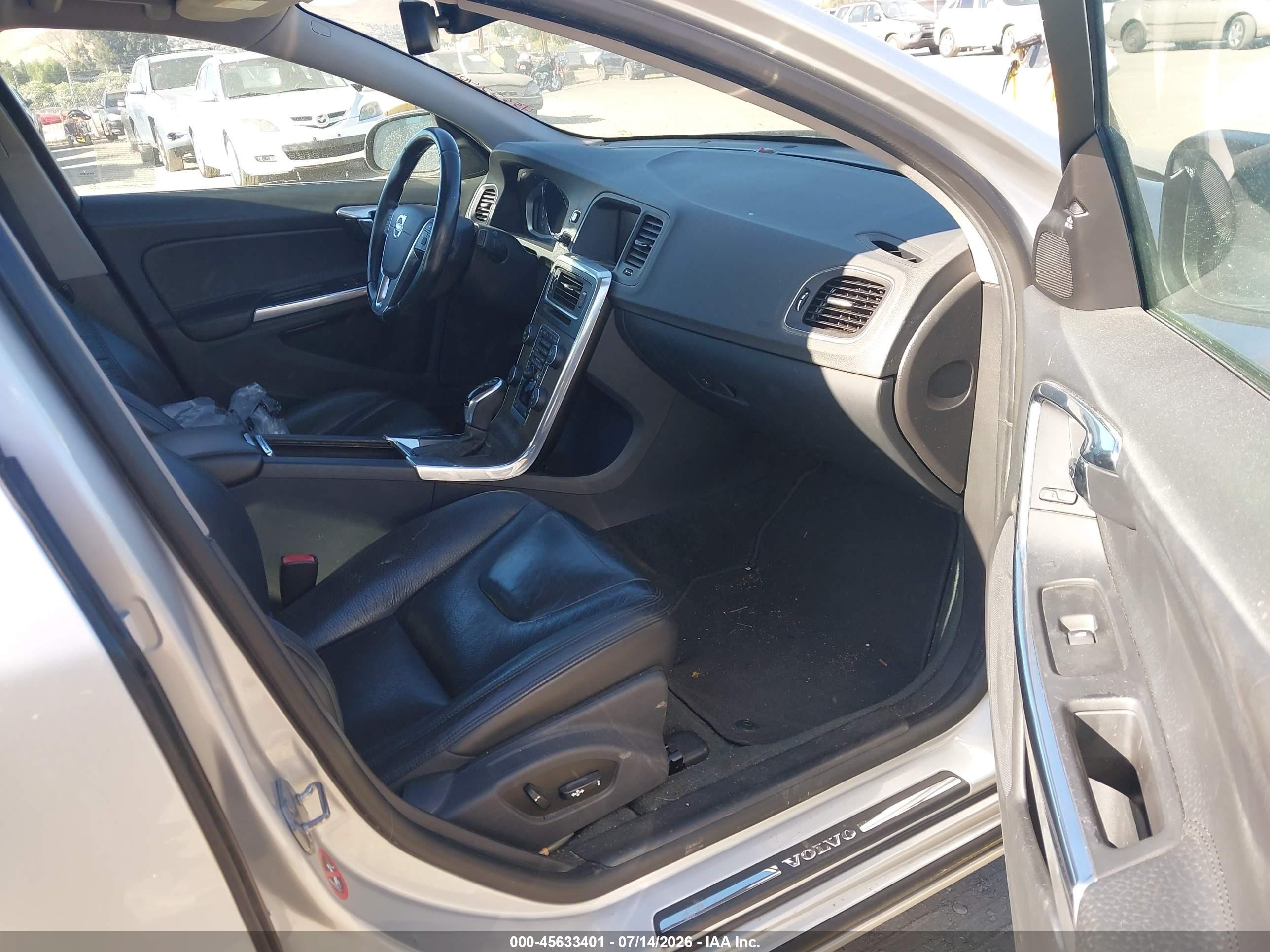 2014 Volvo S60 T5 Silver vin: YV1612FS4E2276831
