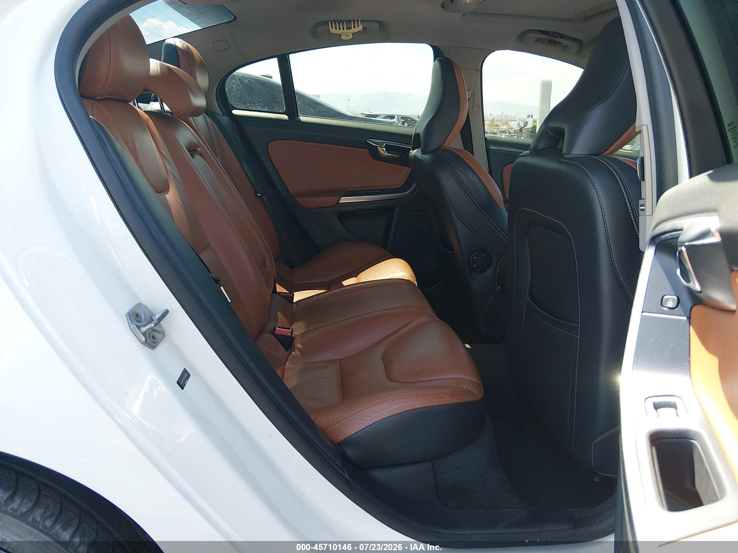 2014 Volvo S60 T5/t5 Platinum/t5 Premier/t5 Premier Plus White vin: YV1612FS4E2297940