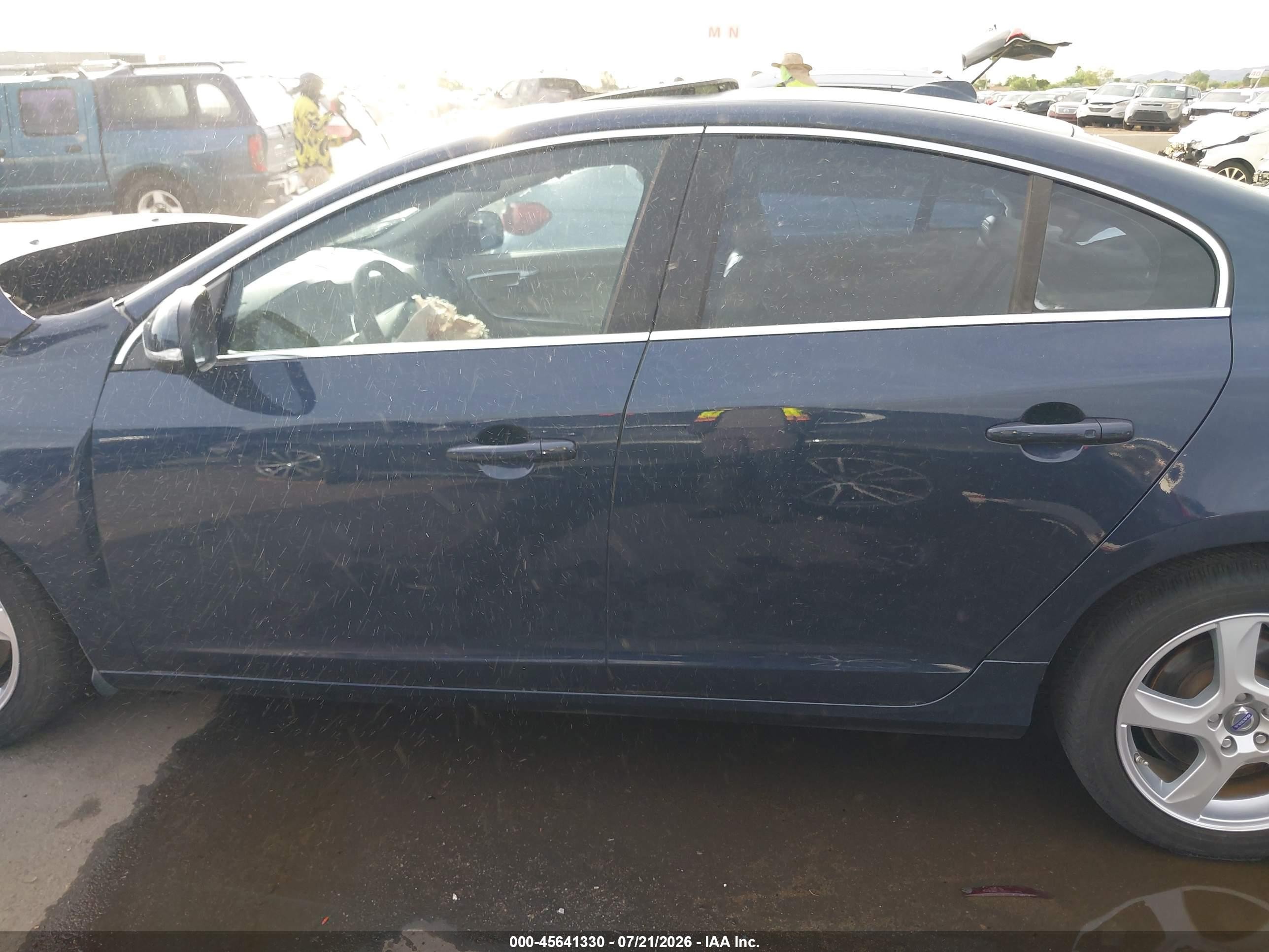2013 Volvo S60 T5 Platinum Blue vin: YV1612FS5D1222393