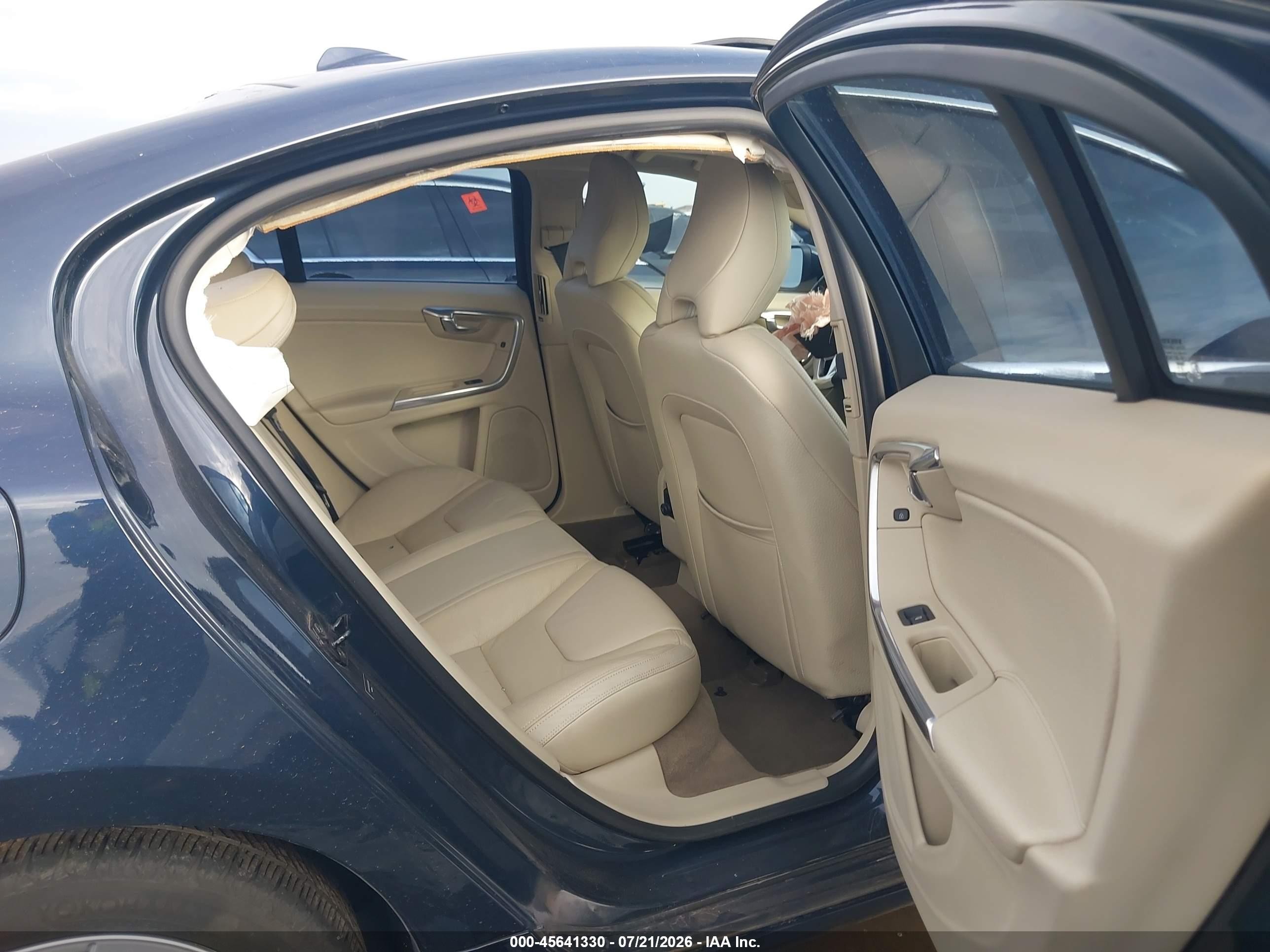 2013 Volvo S60 T5 Platinum Blue vin: YV1612FS5D1222393