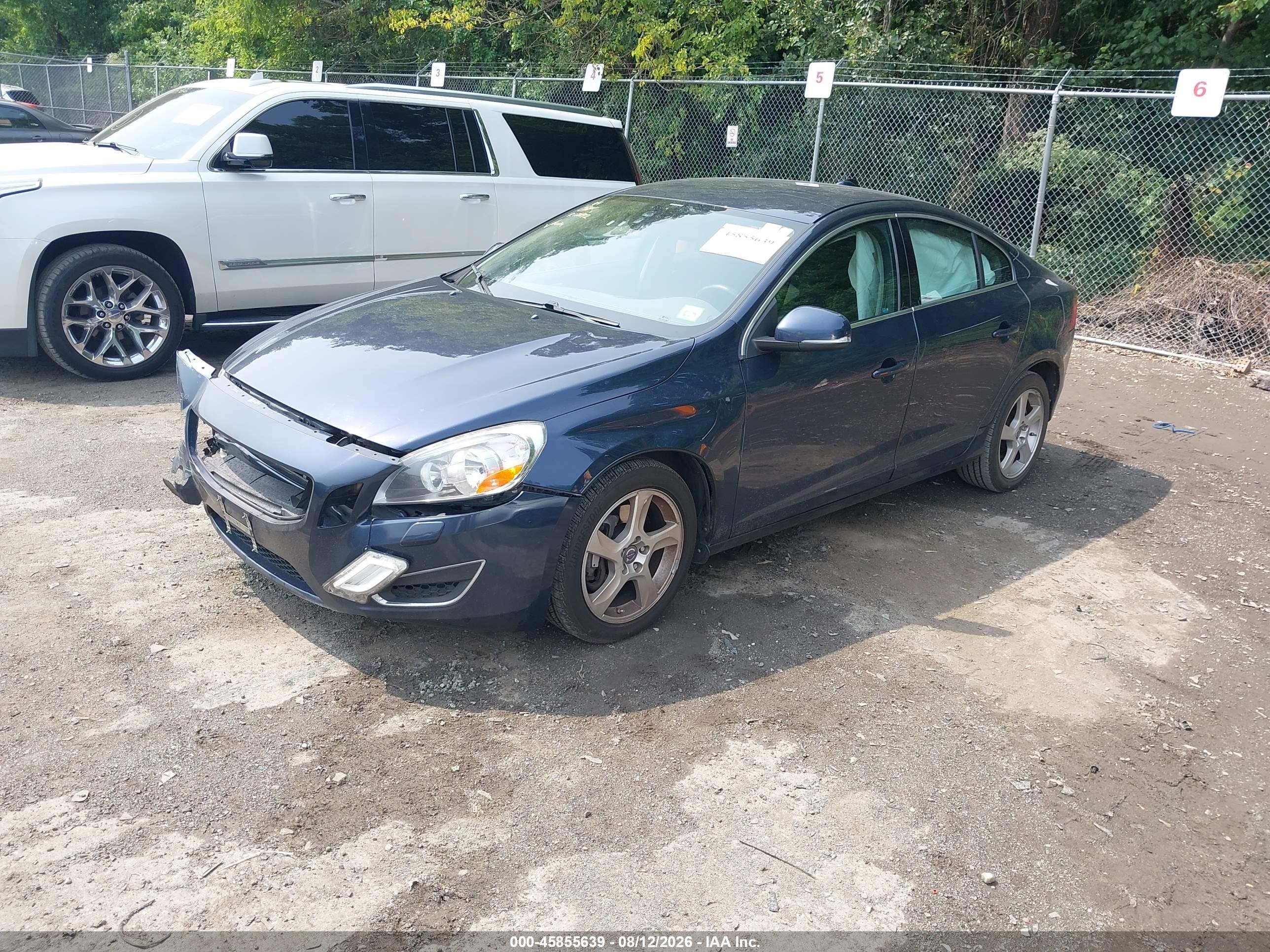 2013 Volvo S60 T5/t5 Platinum/t5 Premier/t5 Premier Plus Blue vin: YV1612FS5D2170192