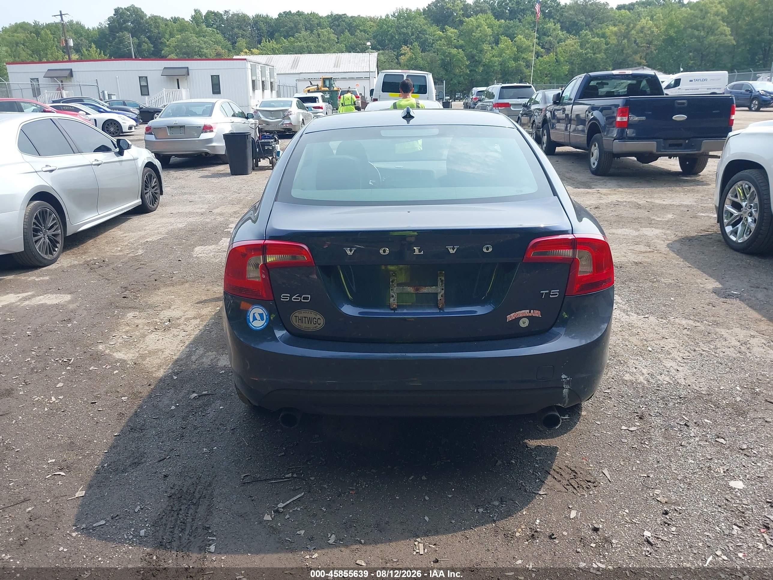 2013 Volvo S60 T5/t5 Platinum/t5 Premier/t5 Premier Plus Blue vin: YV1612FS5D2170192