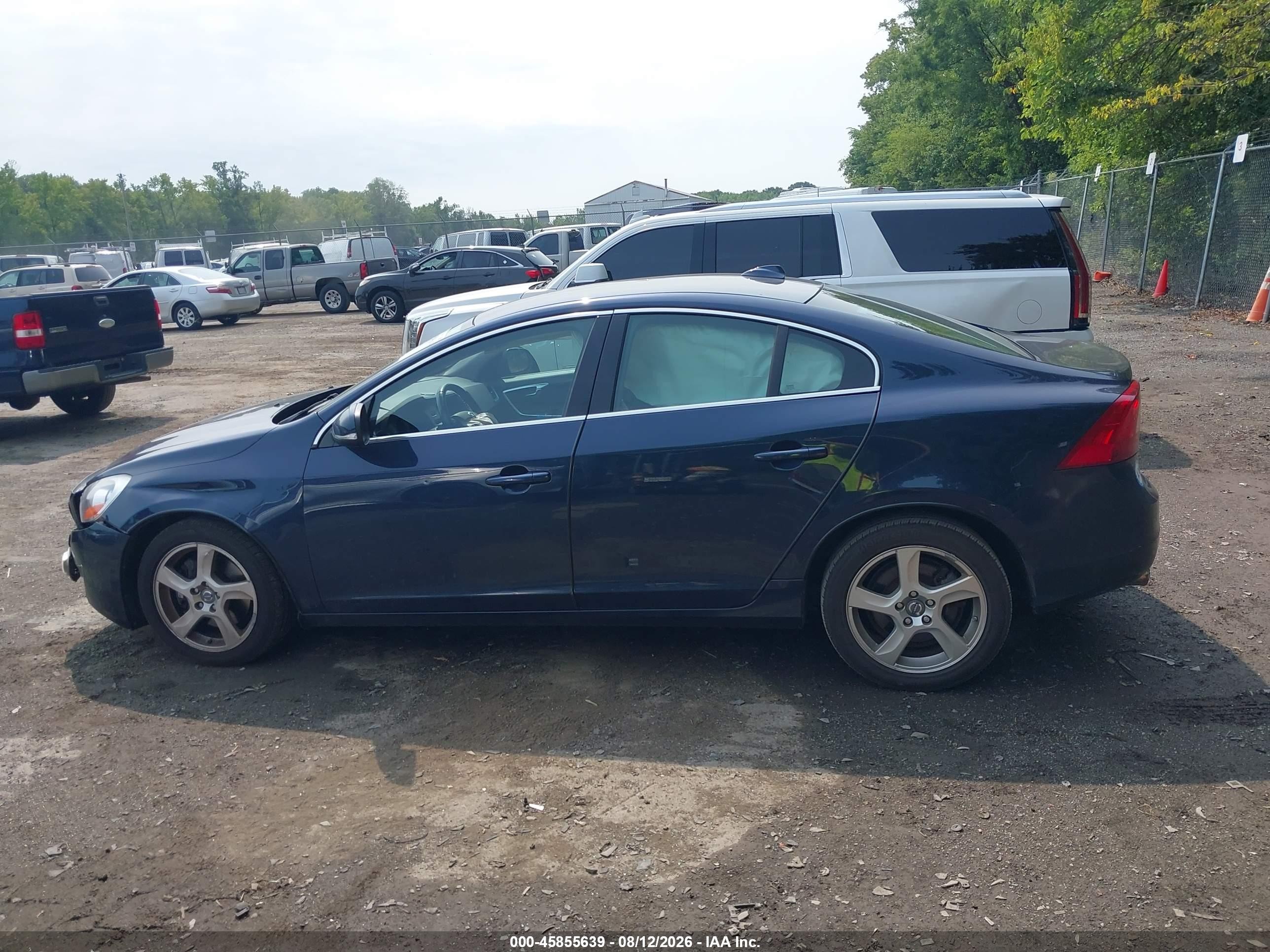 2013 Volvo S60 T5/t5 Platinum/t5 Premier/t5 Premier Plus Blue vin: YV1612FS5D2170192