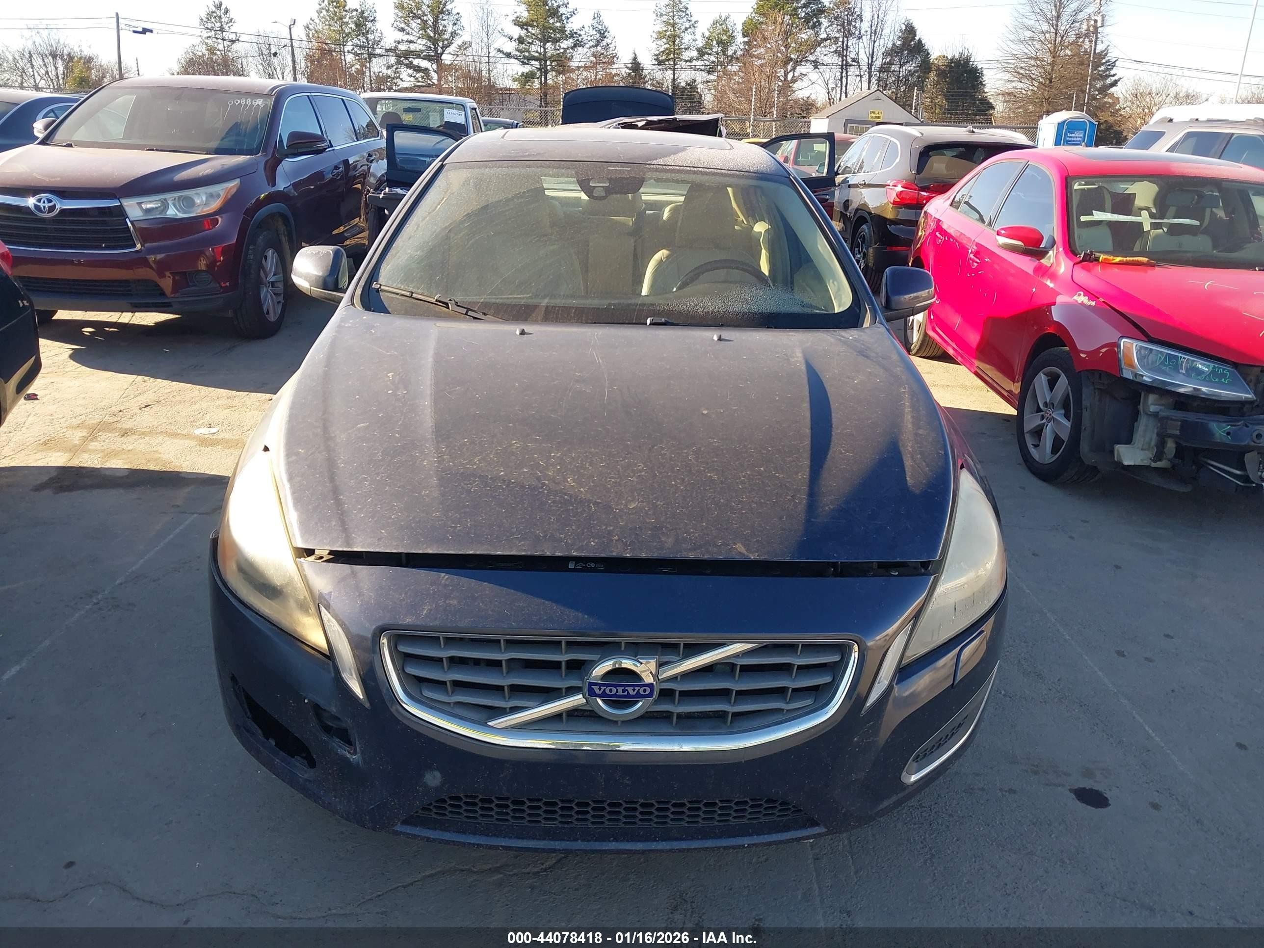 2013 Volvo S60 T5/t5 Platinum/t5 Premier/t5 Premier Plus Blue vin: YV1612FS5D2190569
