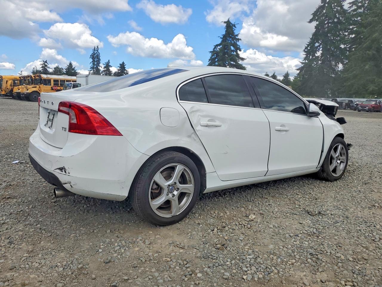 2013 Volvo S60 T5 White vin: YV1612FS5D2197991