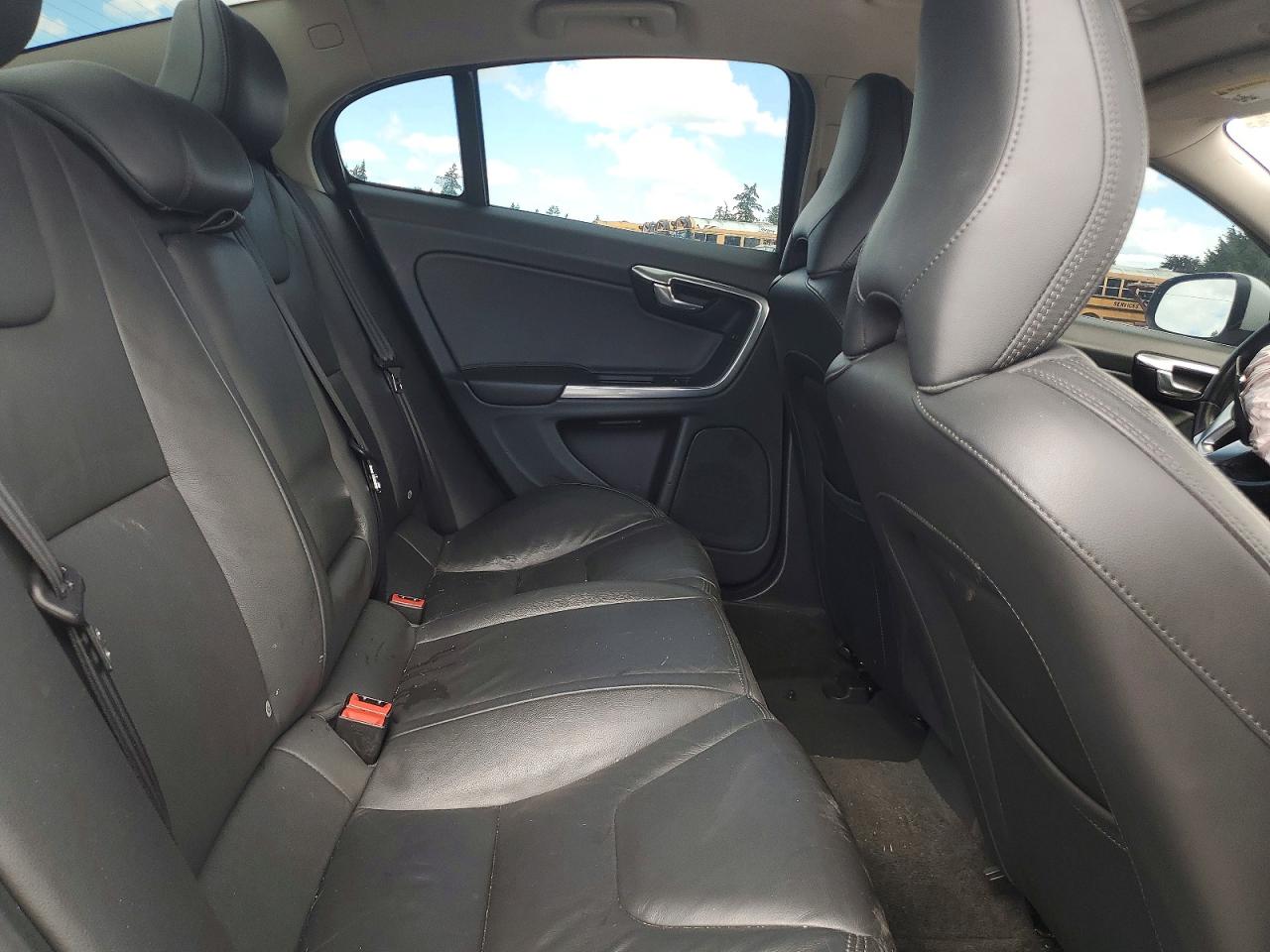 2013 Volvo S60 T5 White vin: YV1612FS5D2197991