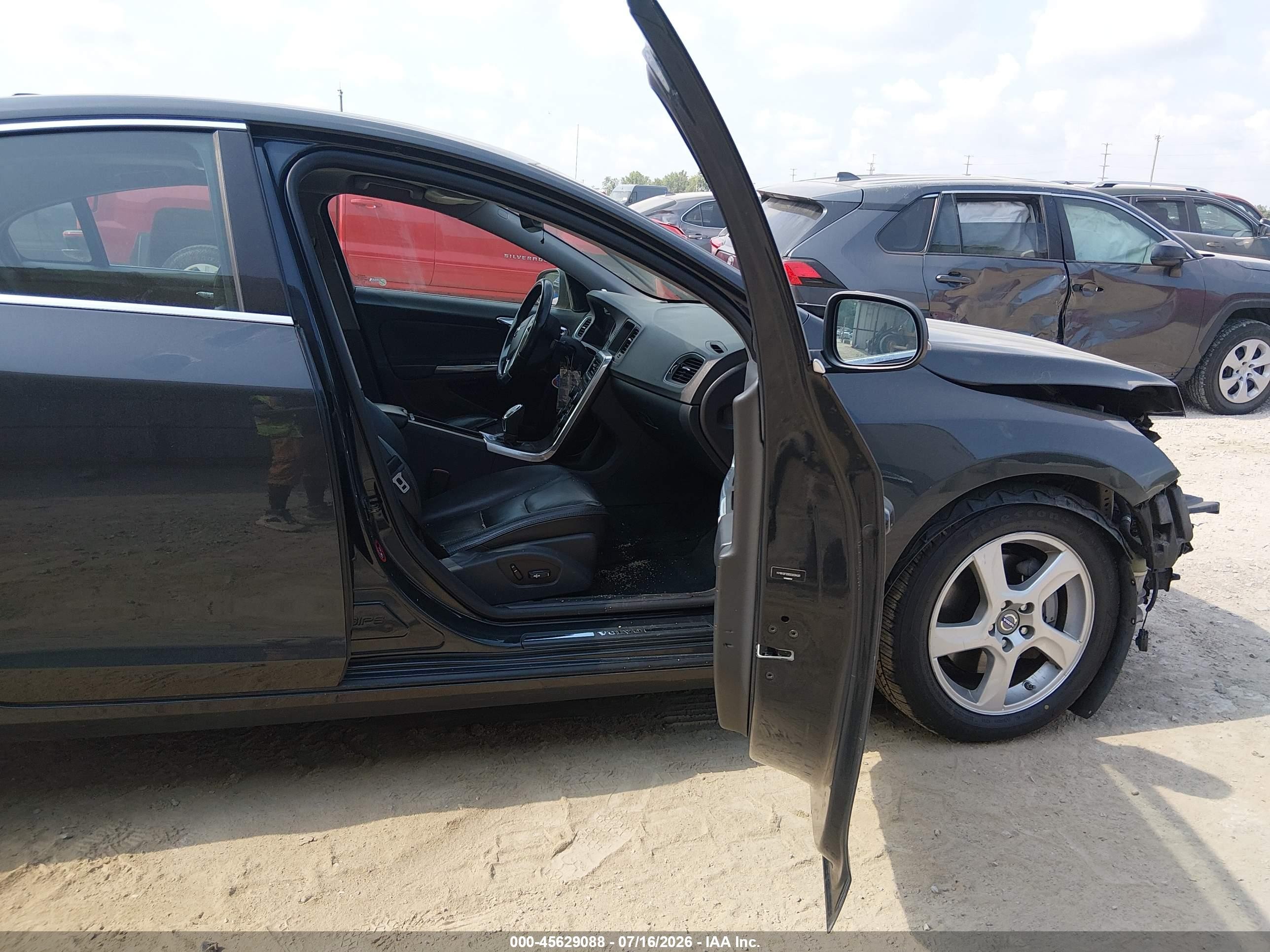 2013 Volvo S60 T5 Серый vin: YV1612FS5D2203420