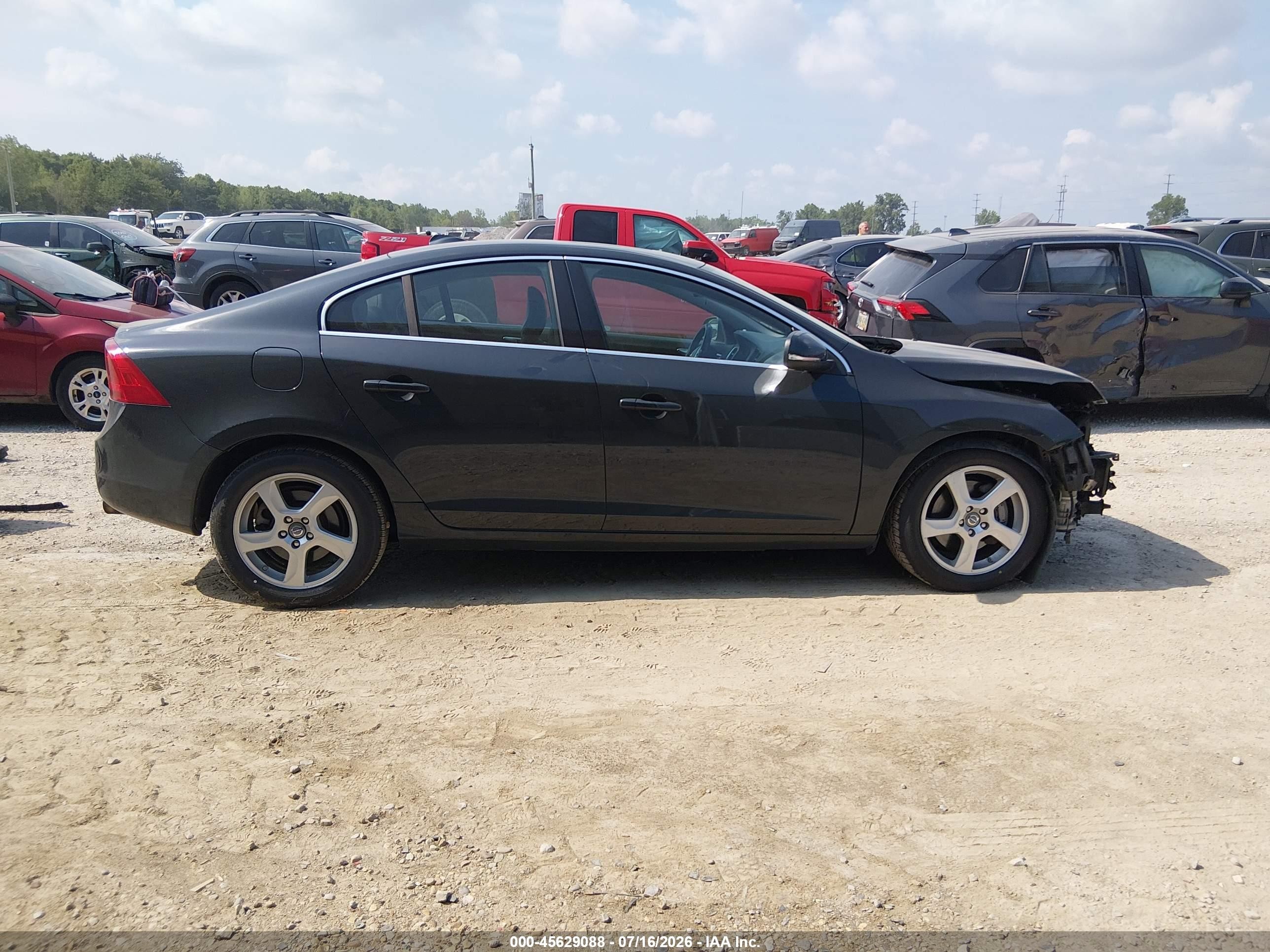 2013 Volvo S60 T5 Серый vin: YV1612FS5D2203420