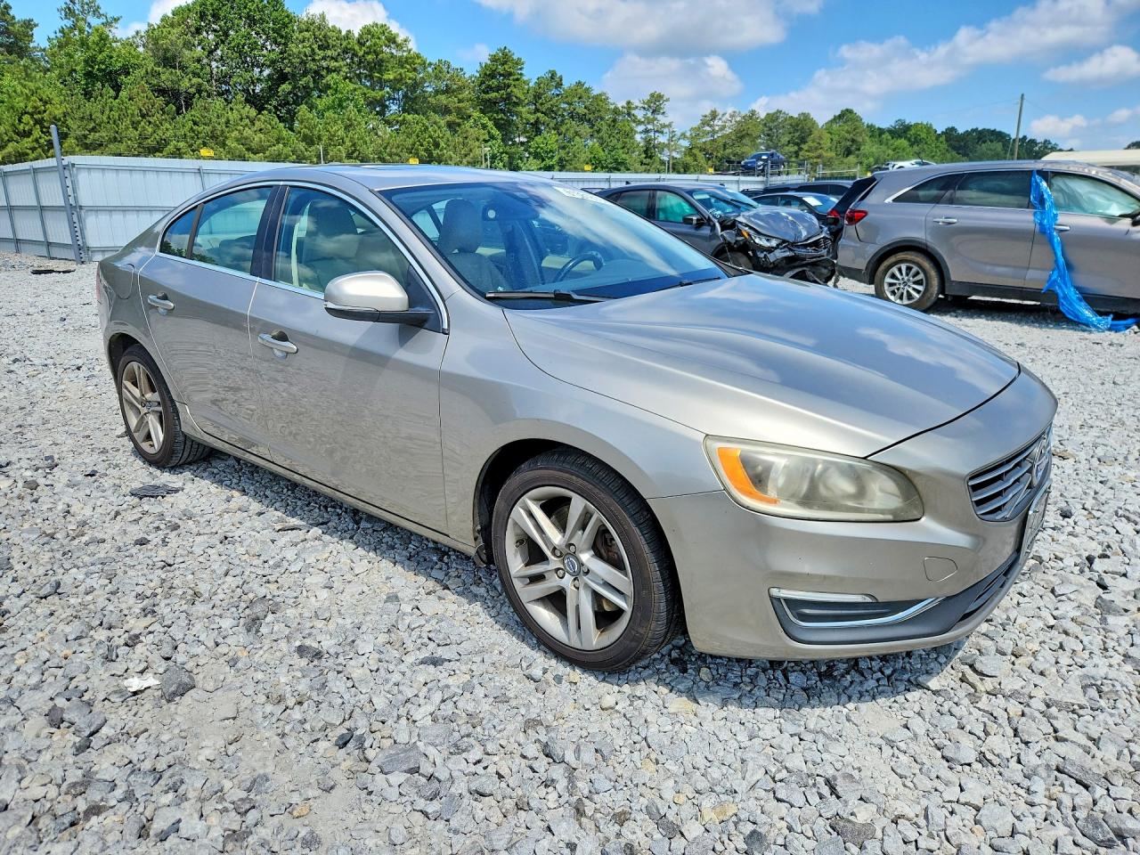 2014 Volvo S60 Beige vin: YV1612FS5E1298312