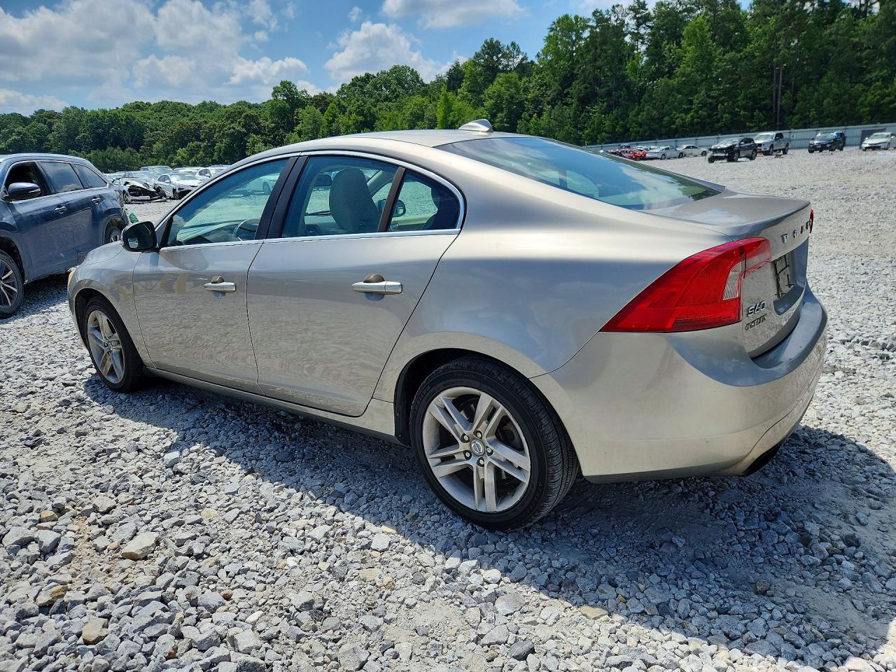 2014 Volvo S60 Beige vin: YV1612FS5E1298312