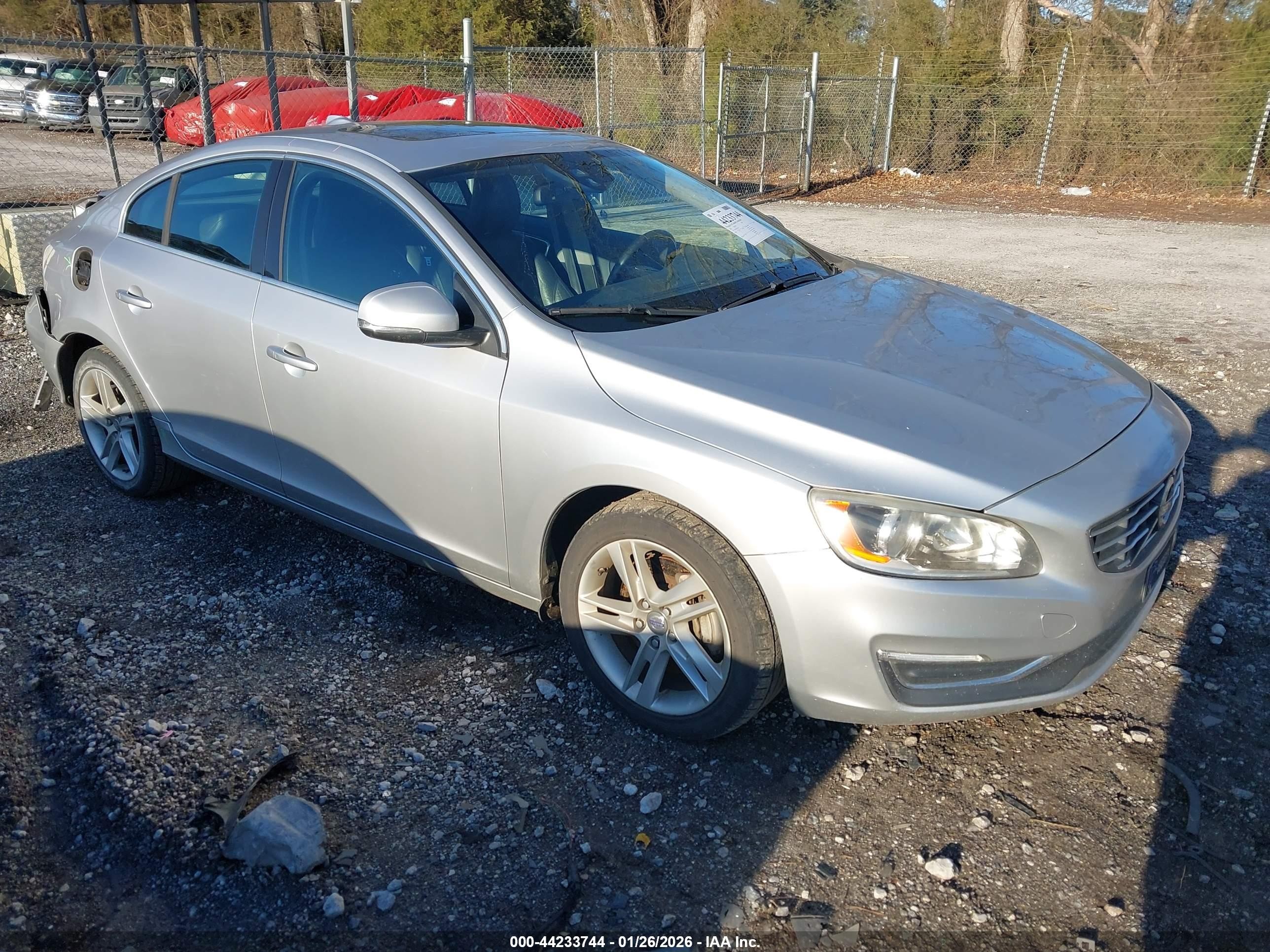 2014 Volvo S60 T5 Silver vin: YV1612FS5E2271735
