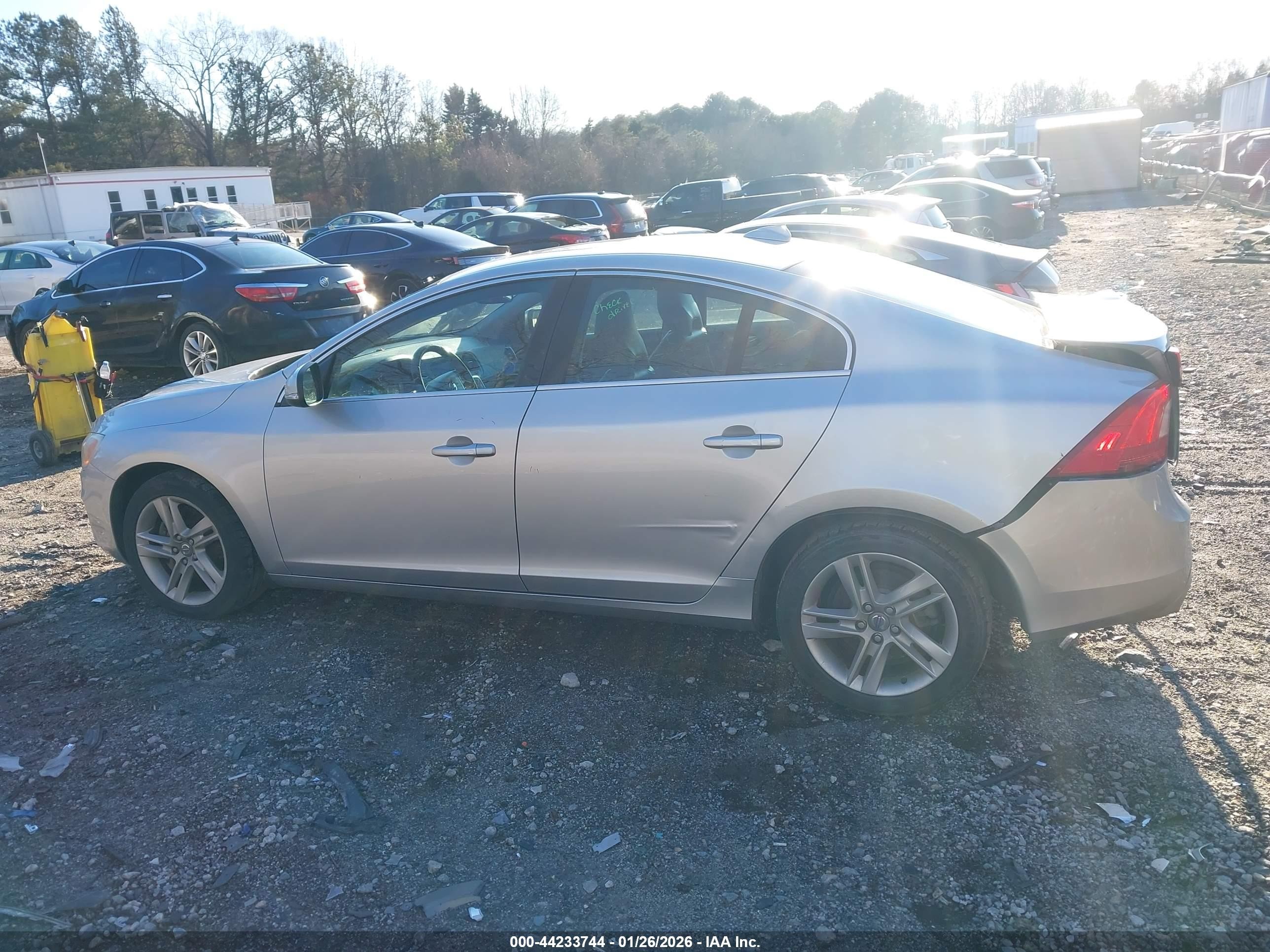 2014 Volvo S60 T5 Silver vin: YV1612FS5E2271735