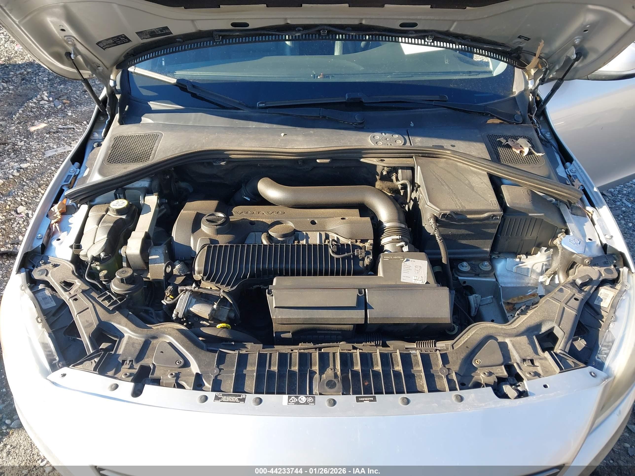 2014 Volvo S60 T5 Silver vin: YV1612FS5E2271735