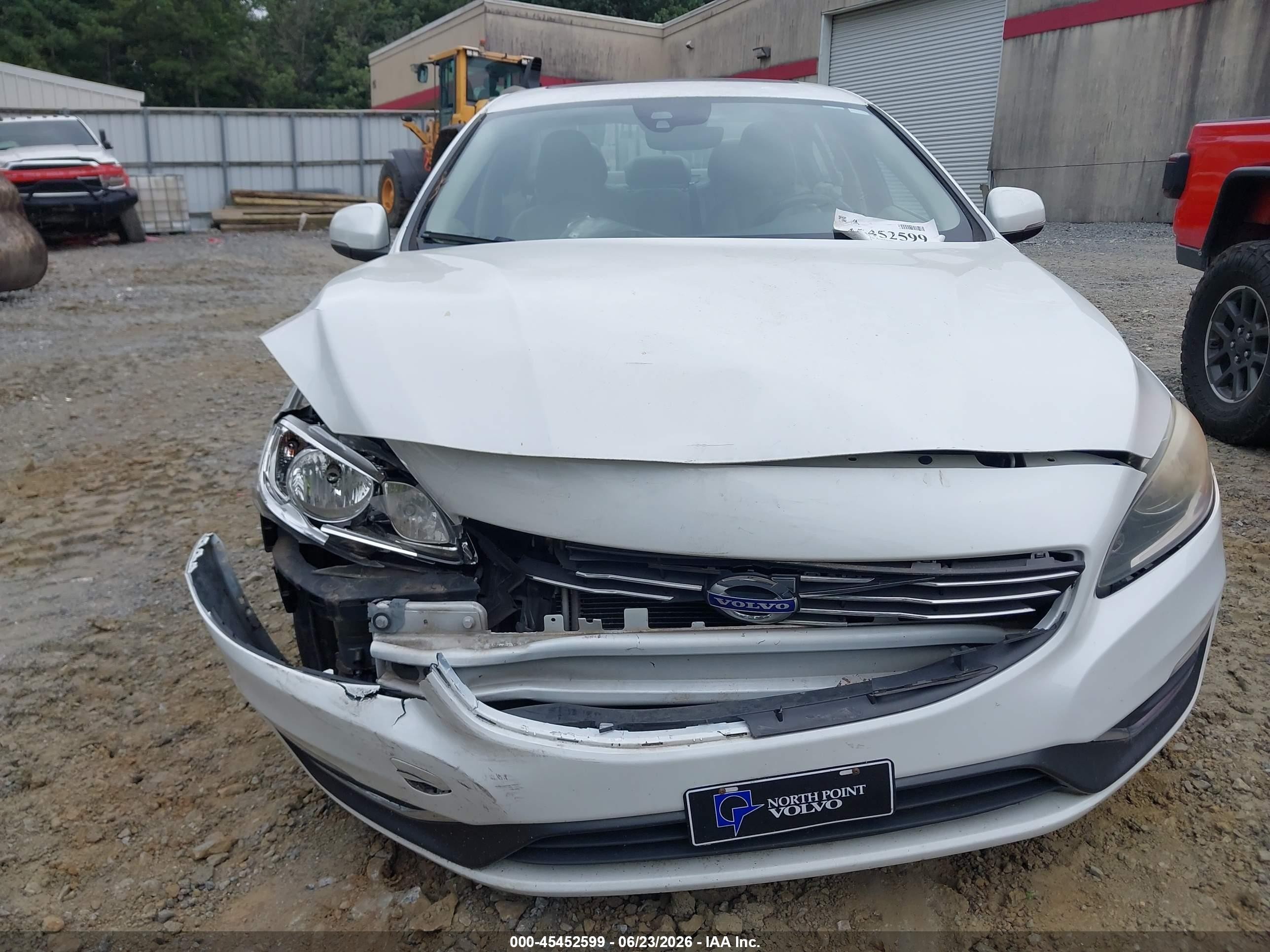 2014 Volvo S60 T5 White vin: YV1612FS5E2274814