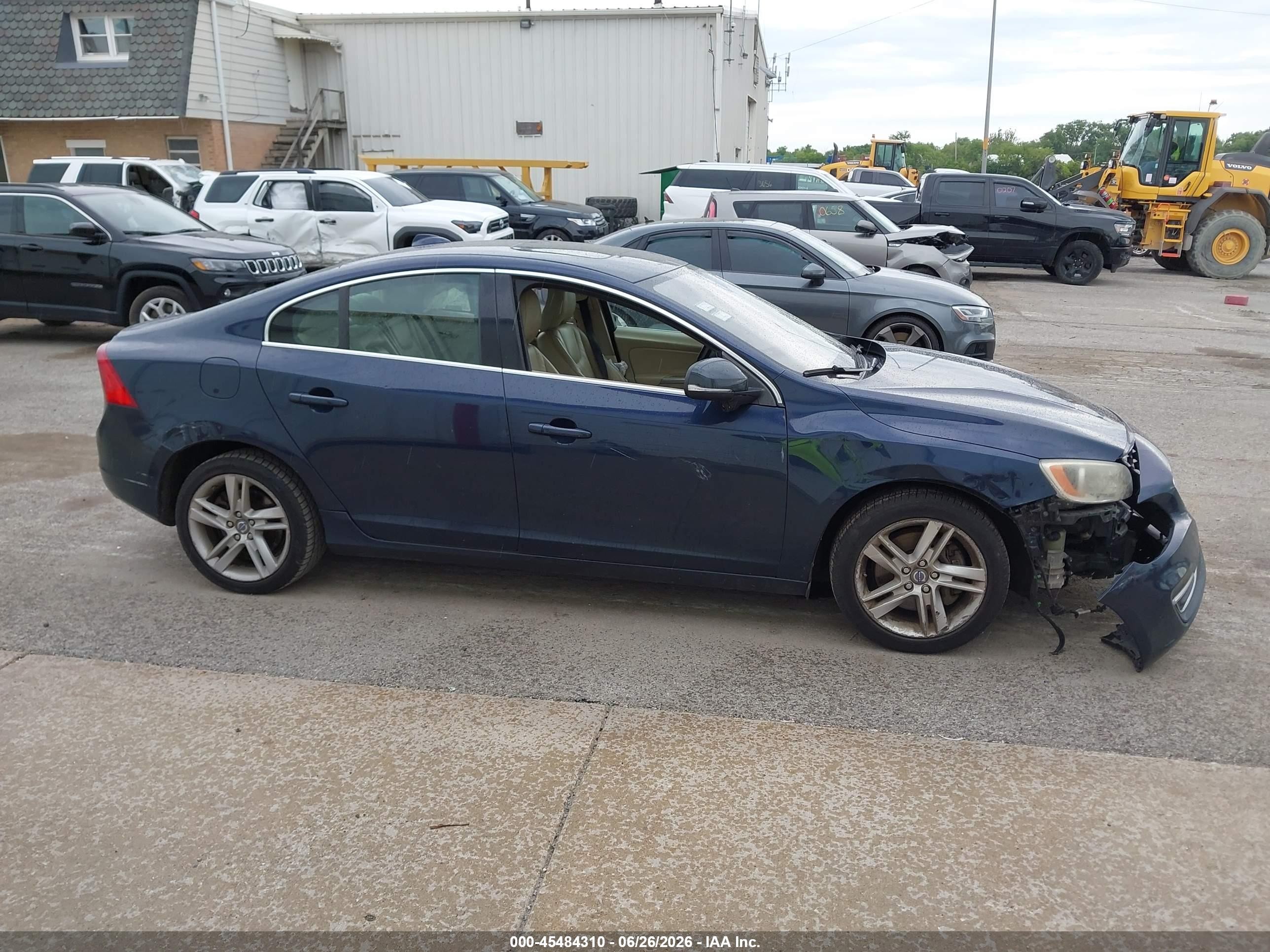 2014 Volvo S60 T5 Синий vin: YV1612FS5E2285151