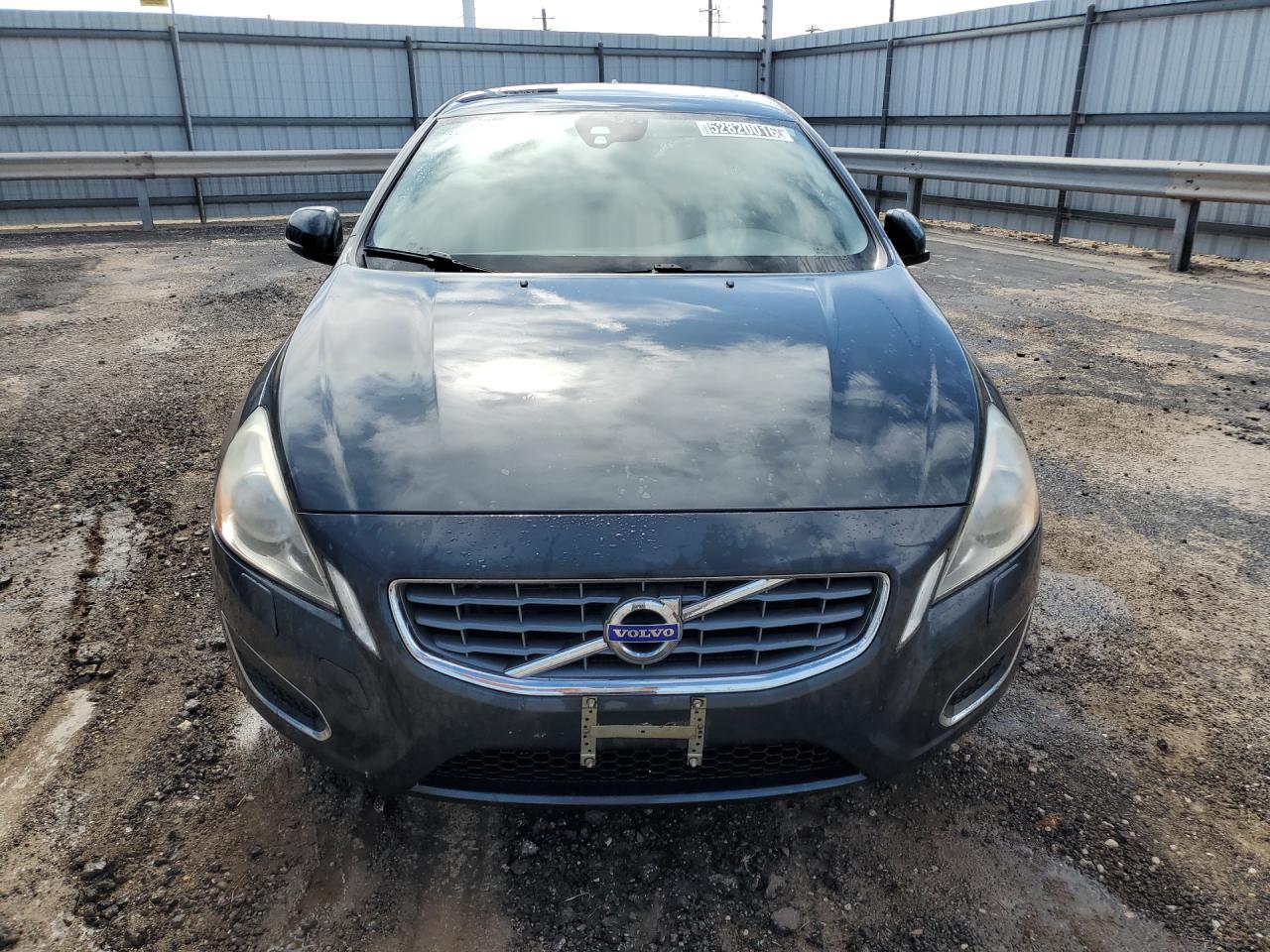 2013 Volvo S60 T5 Black vin: YV1612FS6D1212732 Damage: Left Head Lamp, Faded, Repair Required