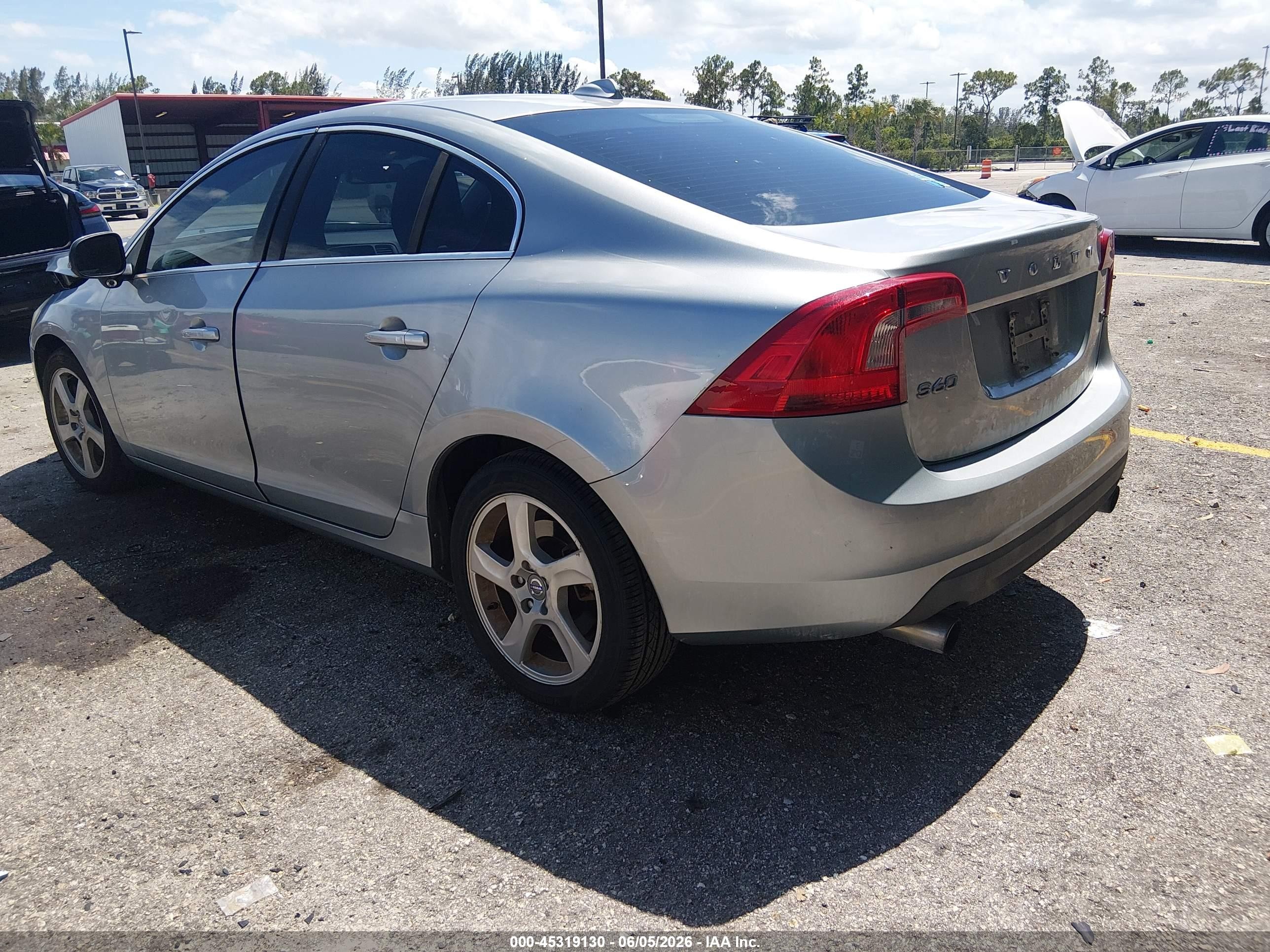 2013 Volvo S60 T5 Silver vin: YV1612FS6D1220815