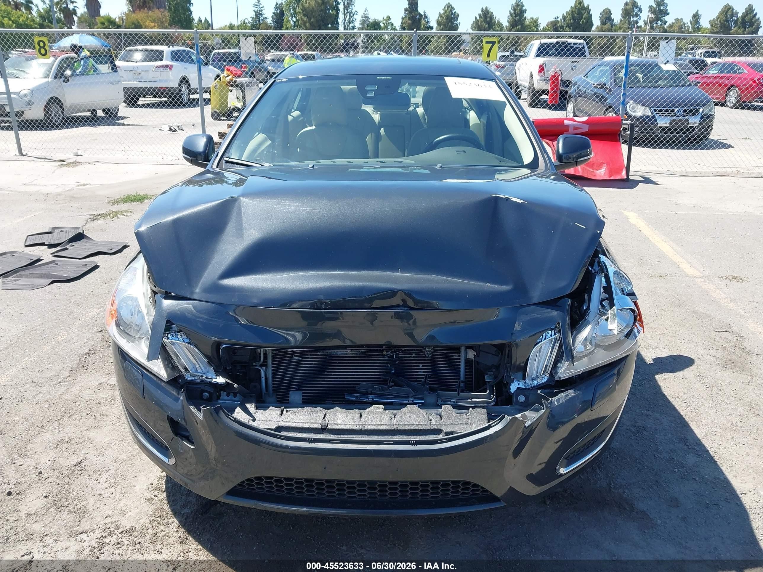 2013 Volvo S60 T5/t5 Platinum/t5 Premier/t5 Premier Plus Gray vin: YV1612FS6D2185848