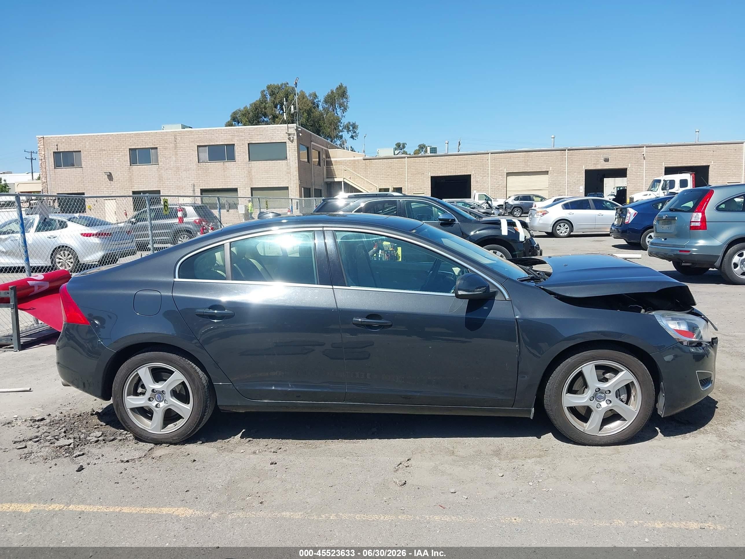 2013 Volvo S60 T5/t5 Platinum/t5 Premier/t5 Premier Plus Gray vin: YV1612FS6D2185848