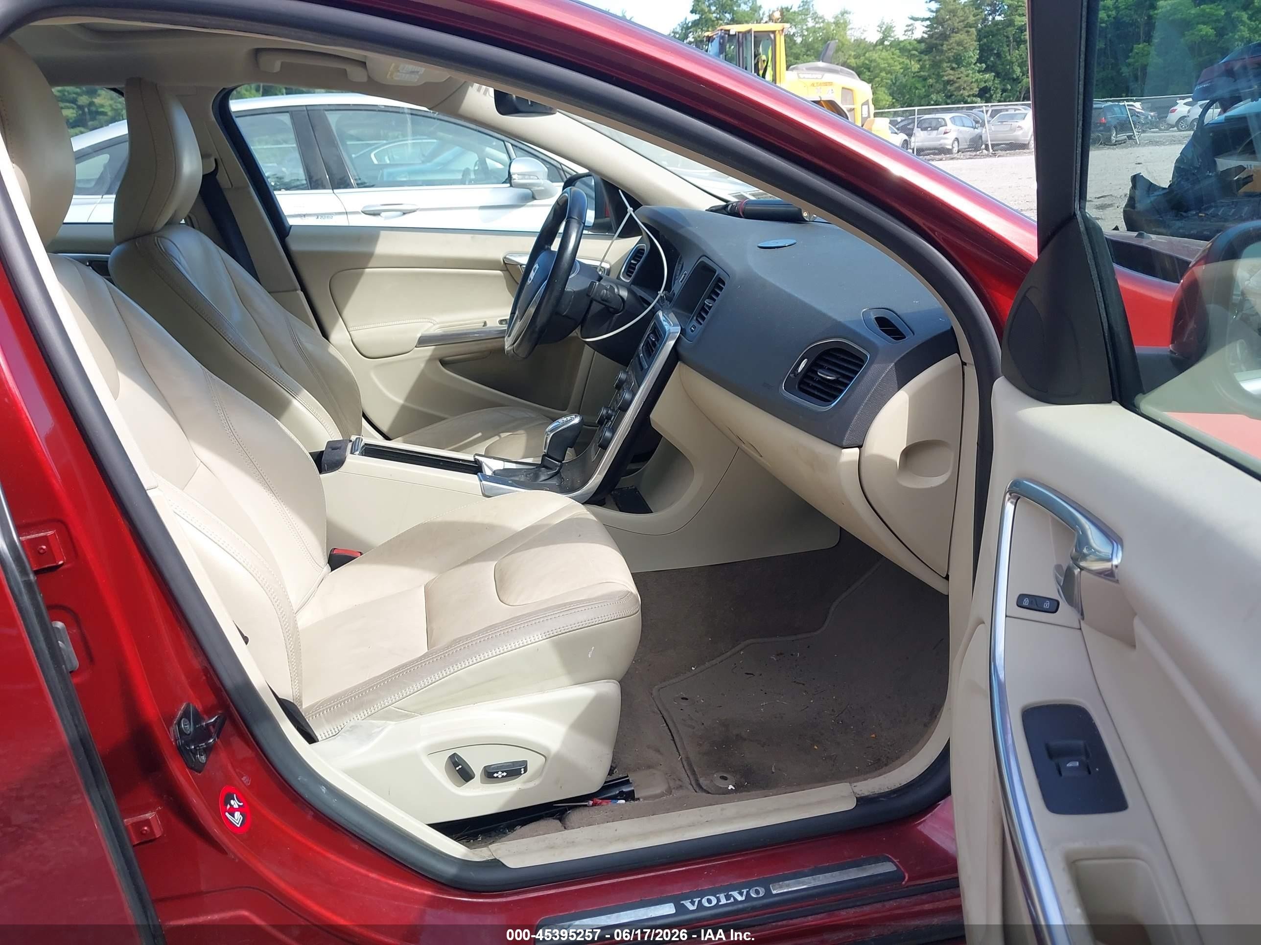 2013 Volvo S60 T5/t5 Platinum/t5 Premier/t5 Premier Plus Темно-бордовый vin: YV1612FS6D2186028