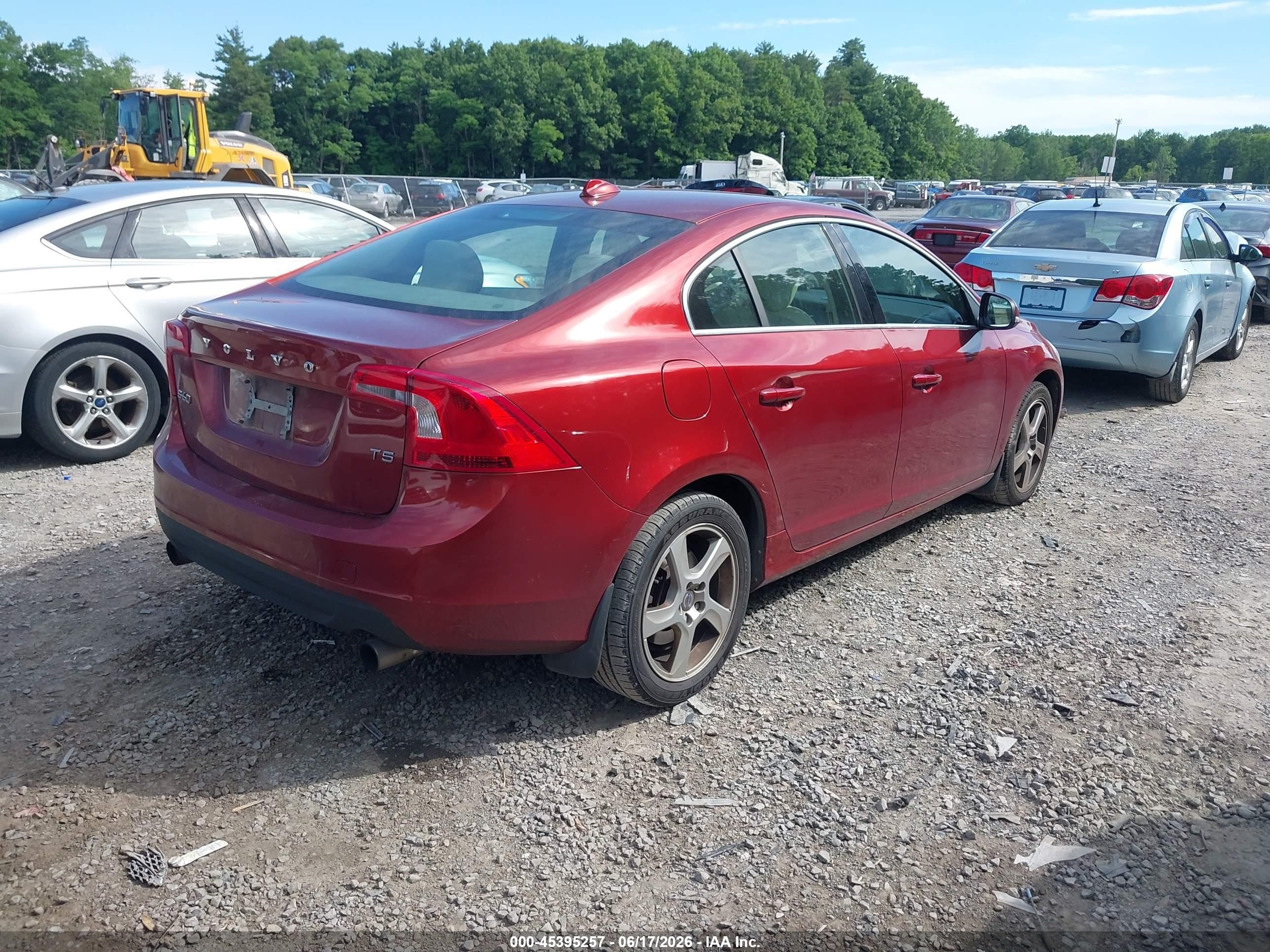 2013 Volvo S60 T5/t5 Platinum/t5 Premier/t5 Premier Plus Темно-бордовый vin: YV1612FS6D2186028