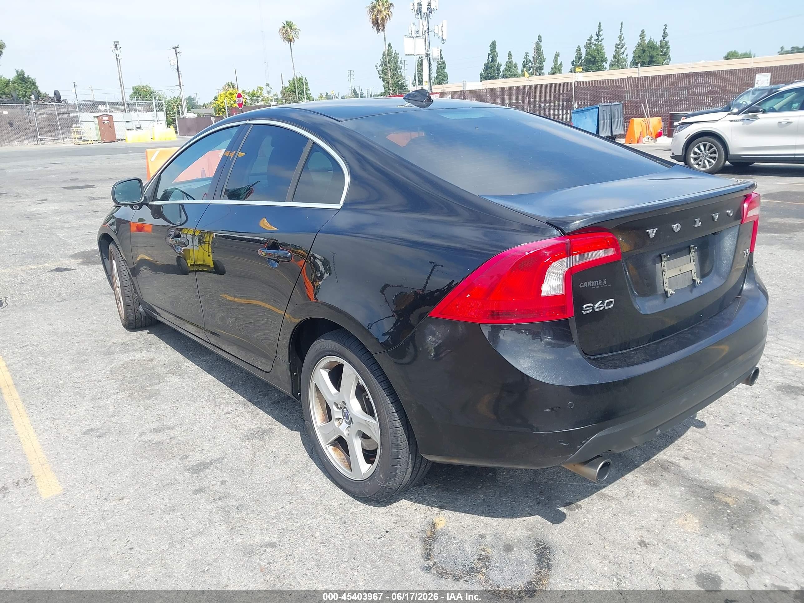 2013 Volvo S60 T5 Platinum Black vin: YV1612FS6D2201644