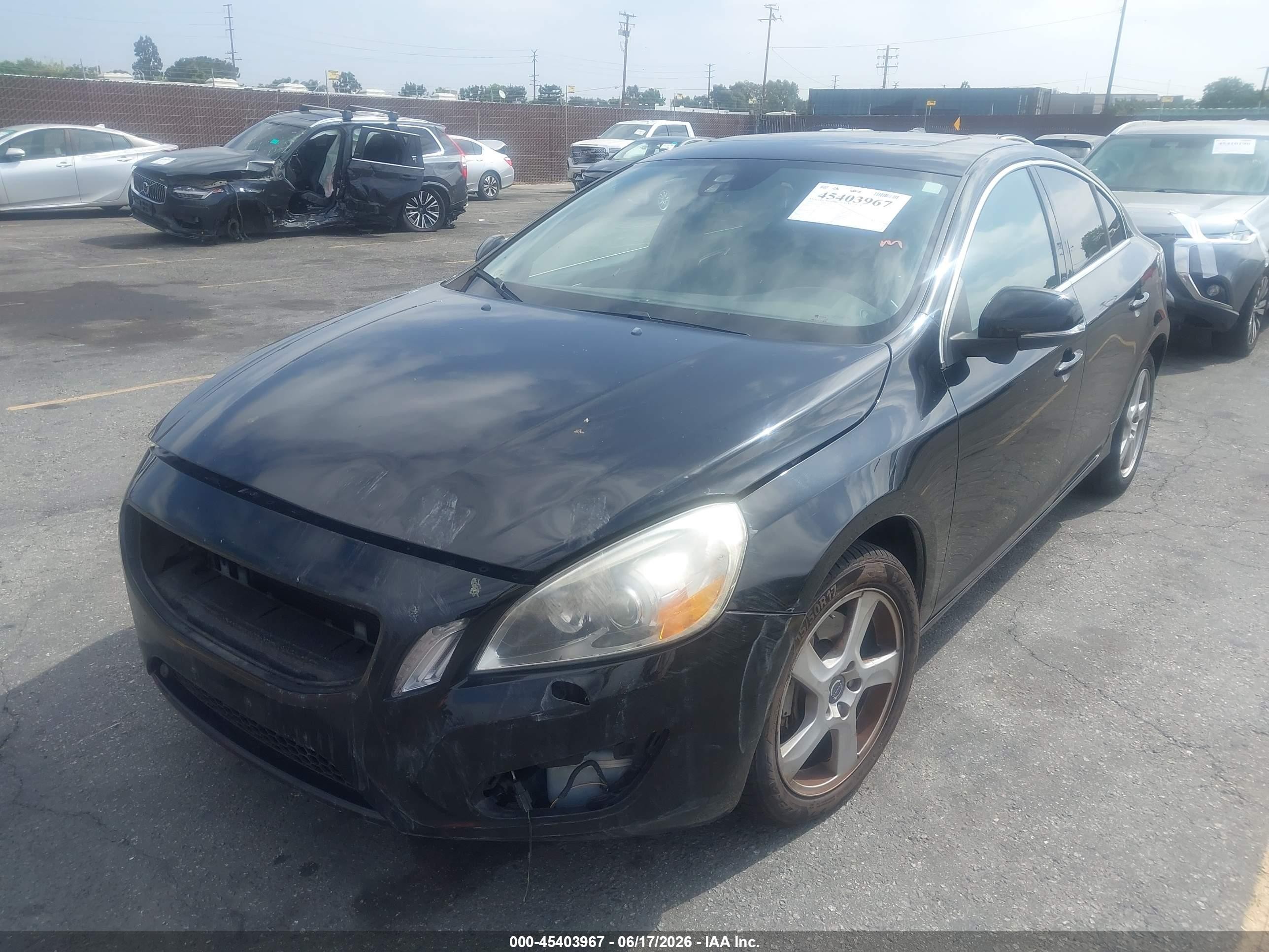 2013 Volvo S60 T5 Platinum Black vin: YV1612FS6D2201644