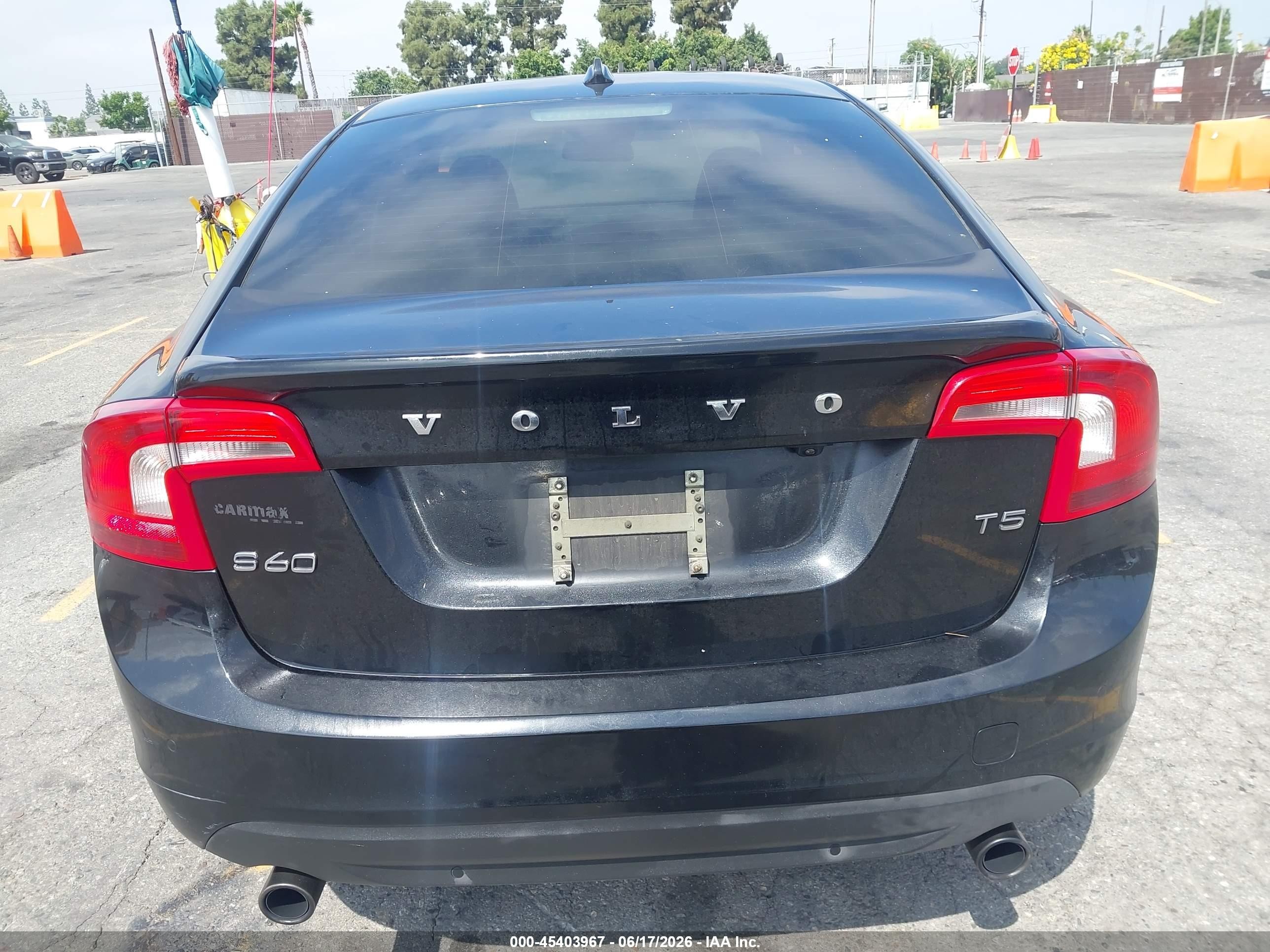 2013 Volvo S60 T5 Platinum Black vin: YV1612FS6D2201644