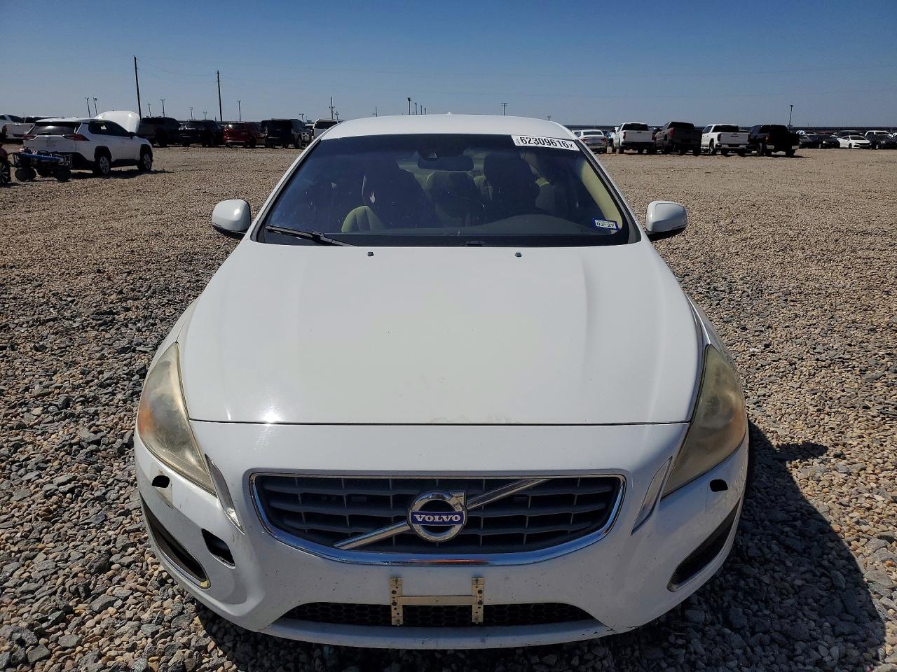 2013 Volvo S60 T5 White vin: YV1612FS6D2219688