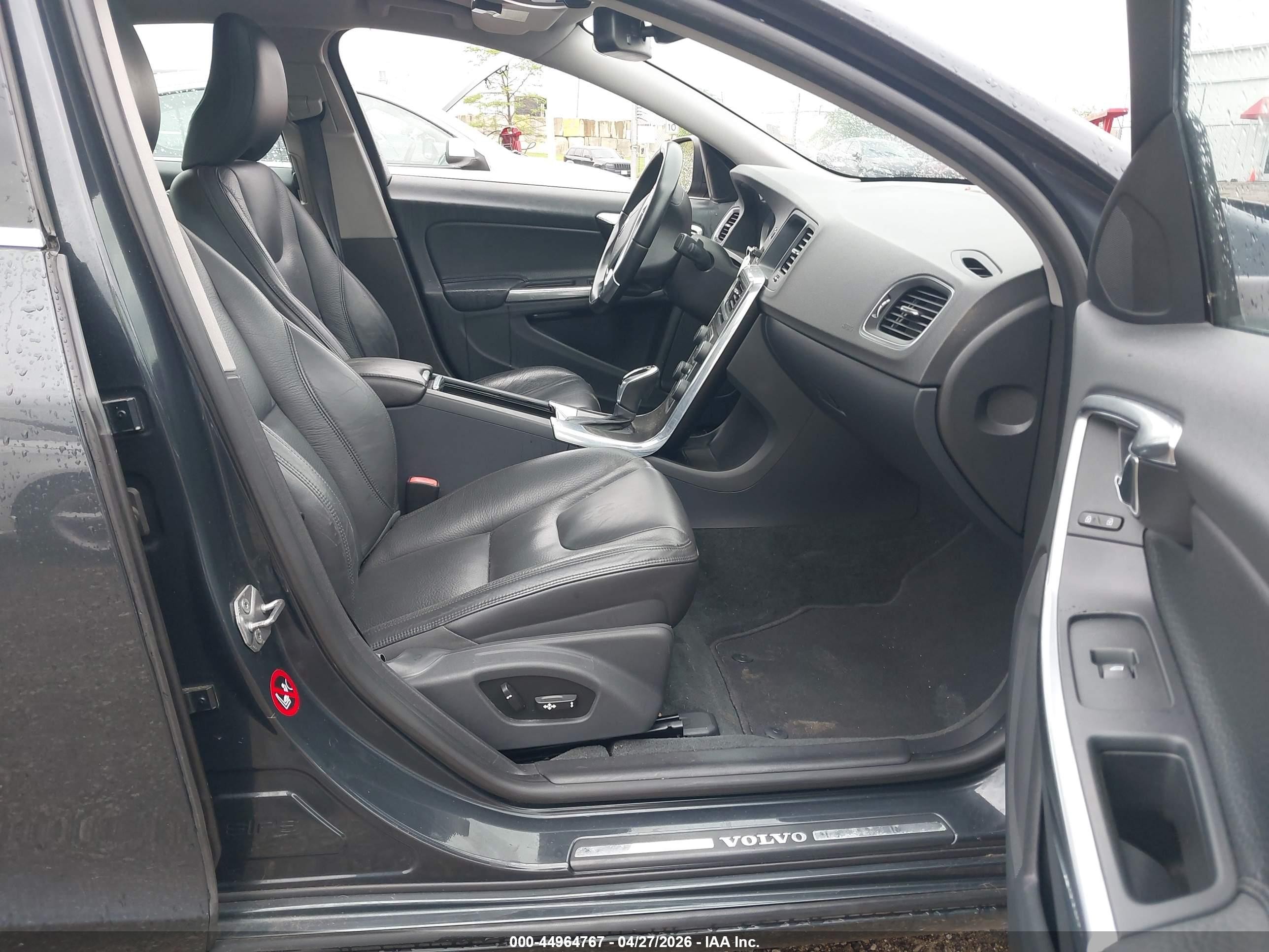 2014 Volvo S60 T5 Gray vin: YV1612FS6E2285272