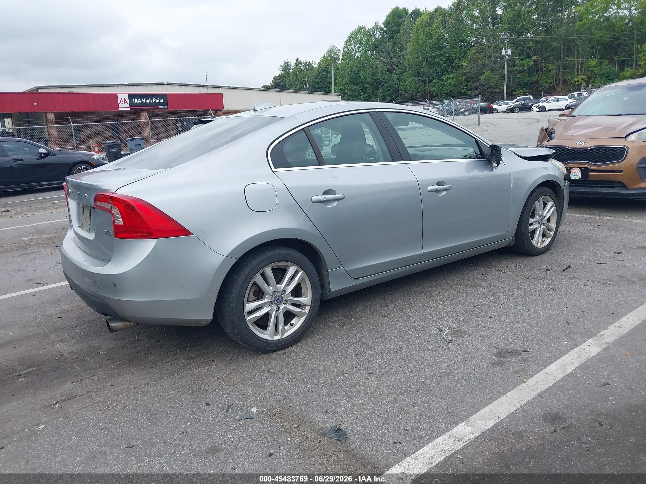2013 Volvo S60 T5/t5 Platinum/t5 Premier/t5 Premier Plus Gray vin: YV1612FS7D2171800