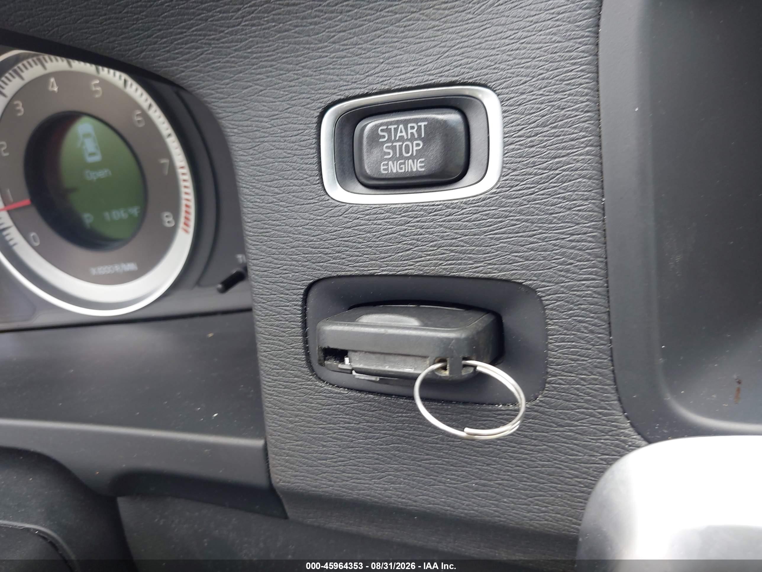 2013 Volvo S60 T5 Черный vin: YV1612FS7D2180609