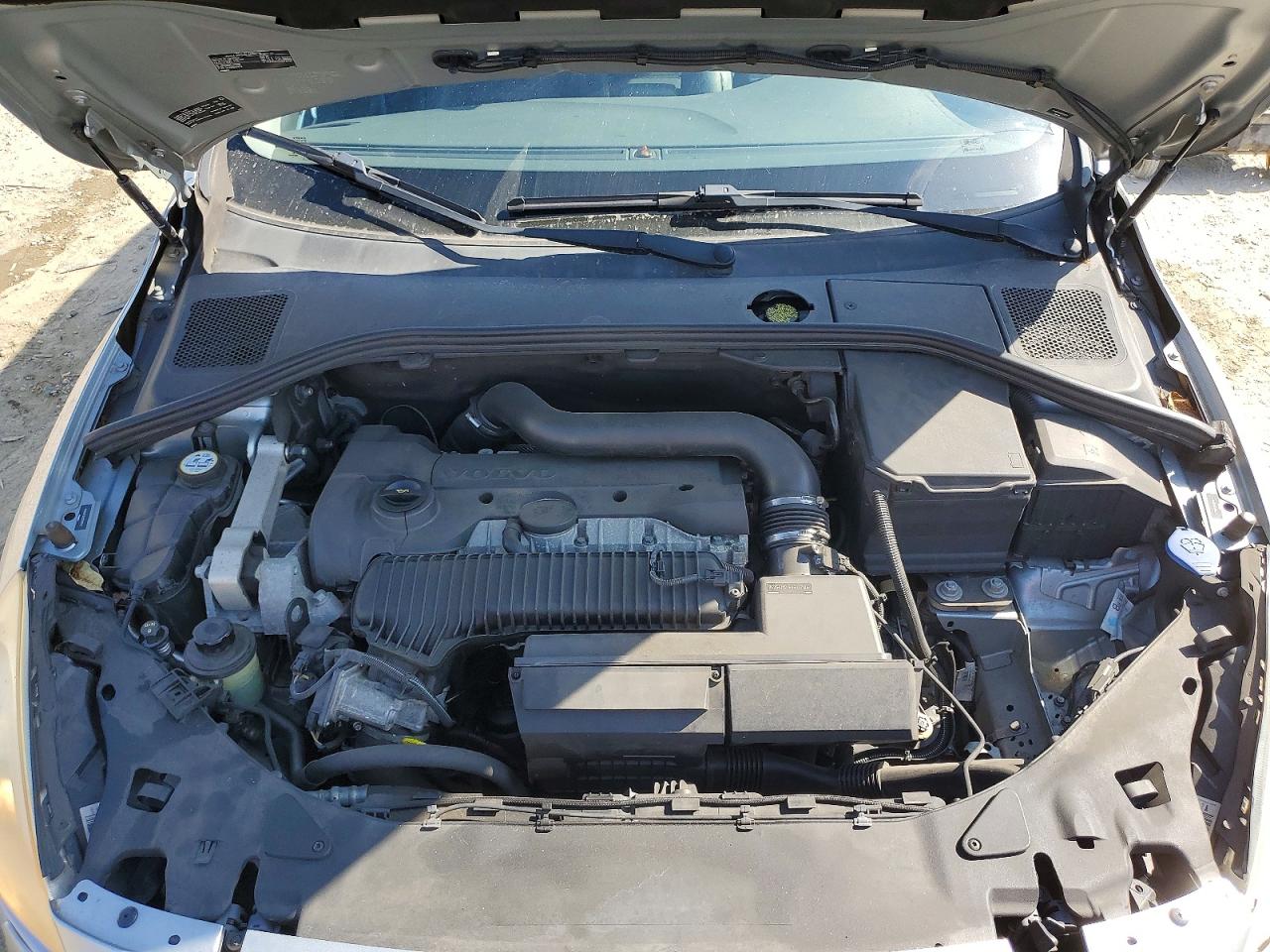 2013 Volvo S60 T5 Серебряный vin: YV1612FS7D2201572